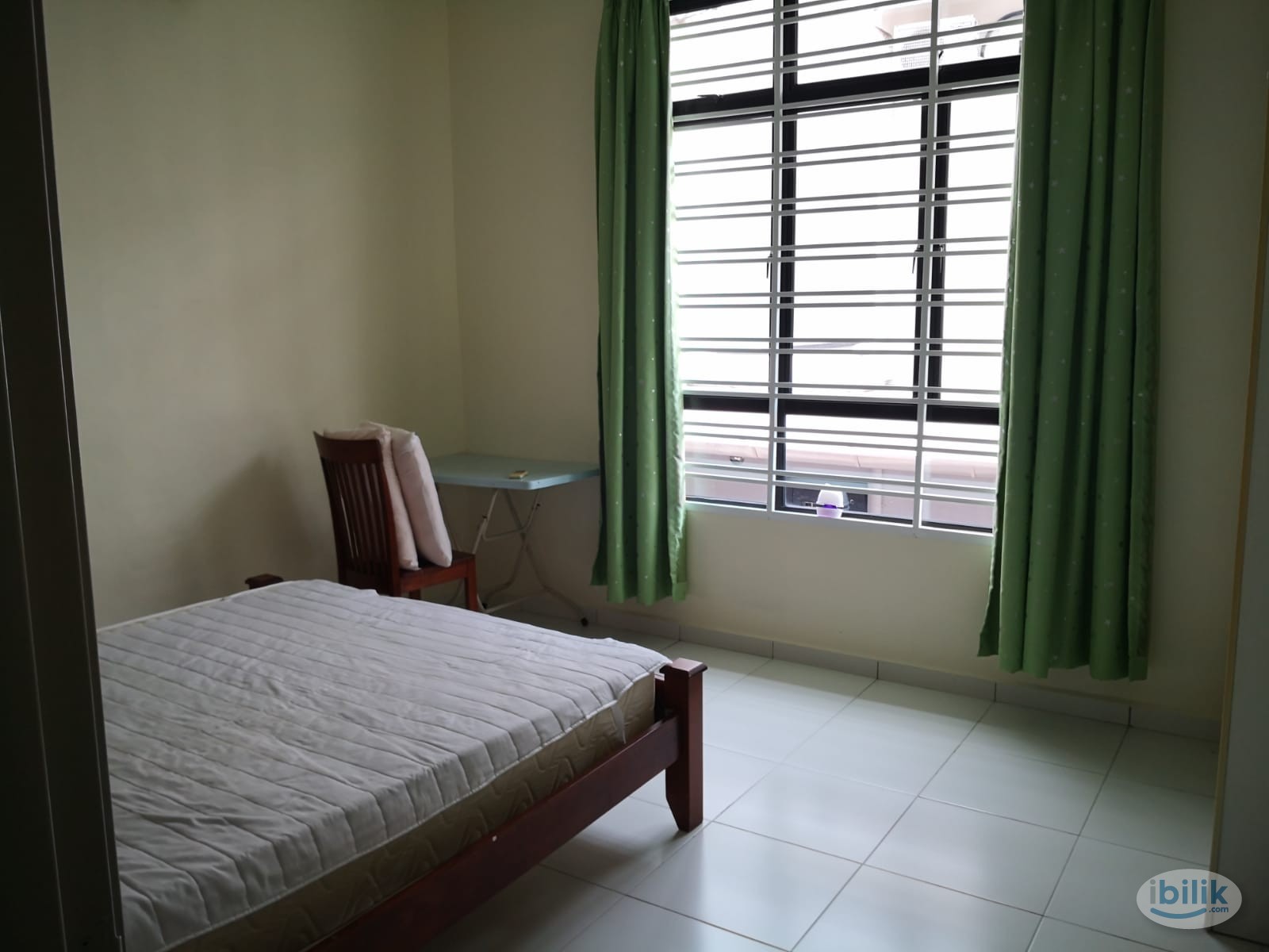 SPACIOUS MEDIUM ROOM IN TAMAN BERTAM SETIA - Image 1