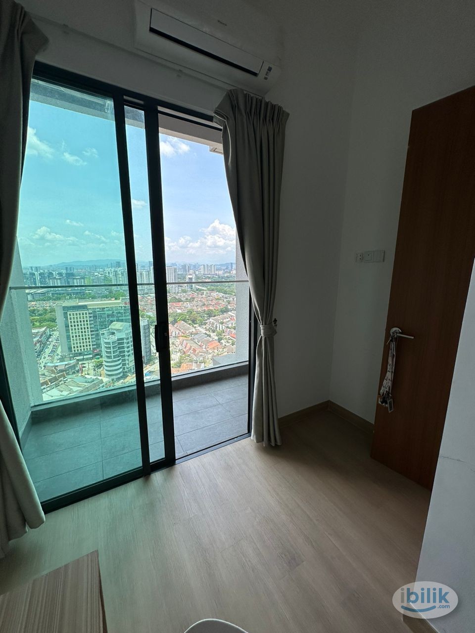 Middle Room at SS13 Subang Jaya, Selangor - Image 2