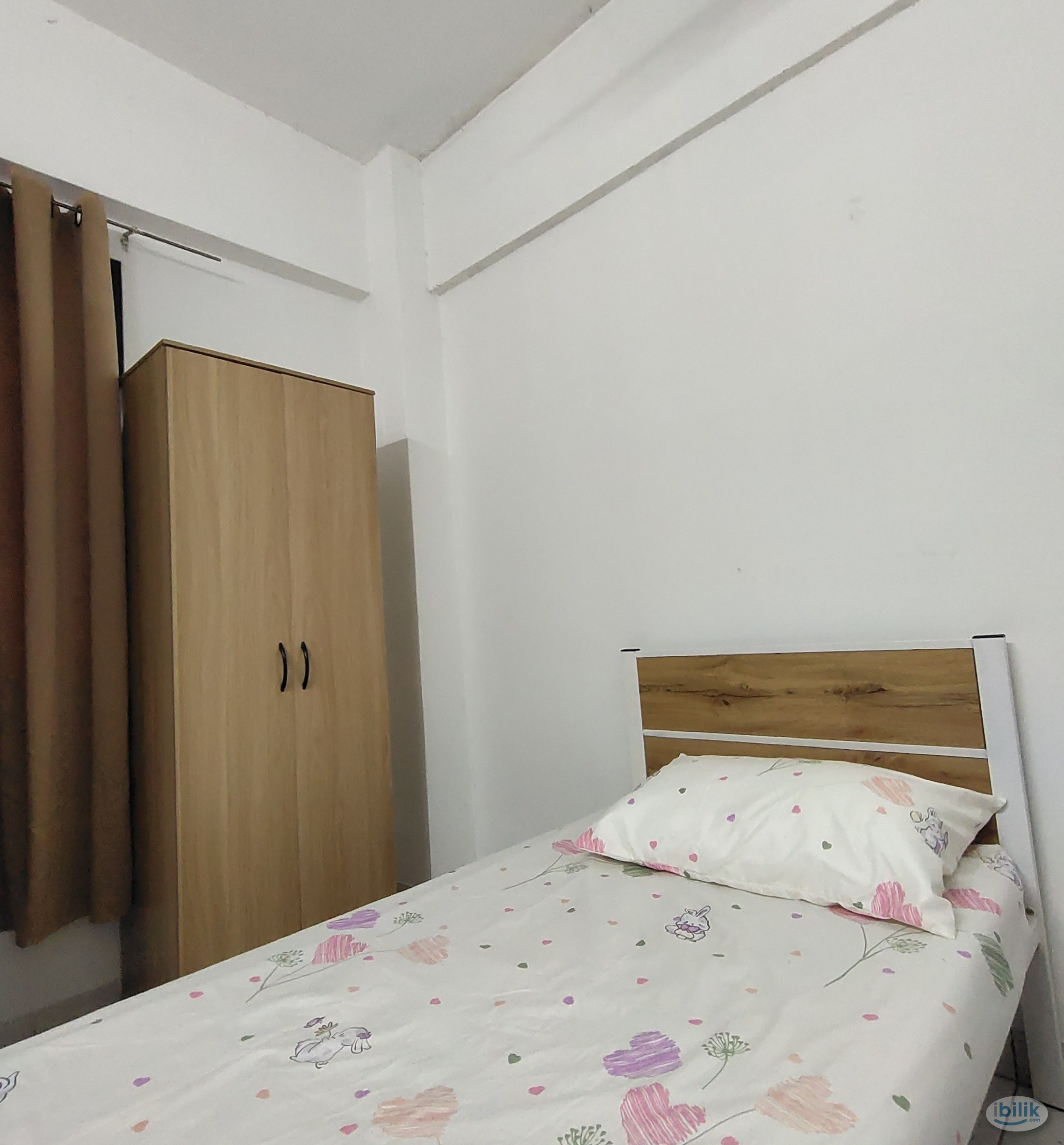 Master Room at Kota Damansara, Petaling Jaya - Image 1