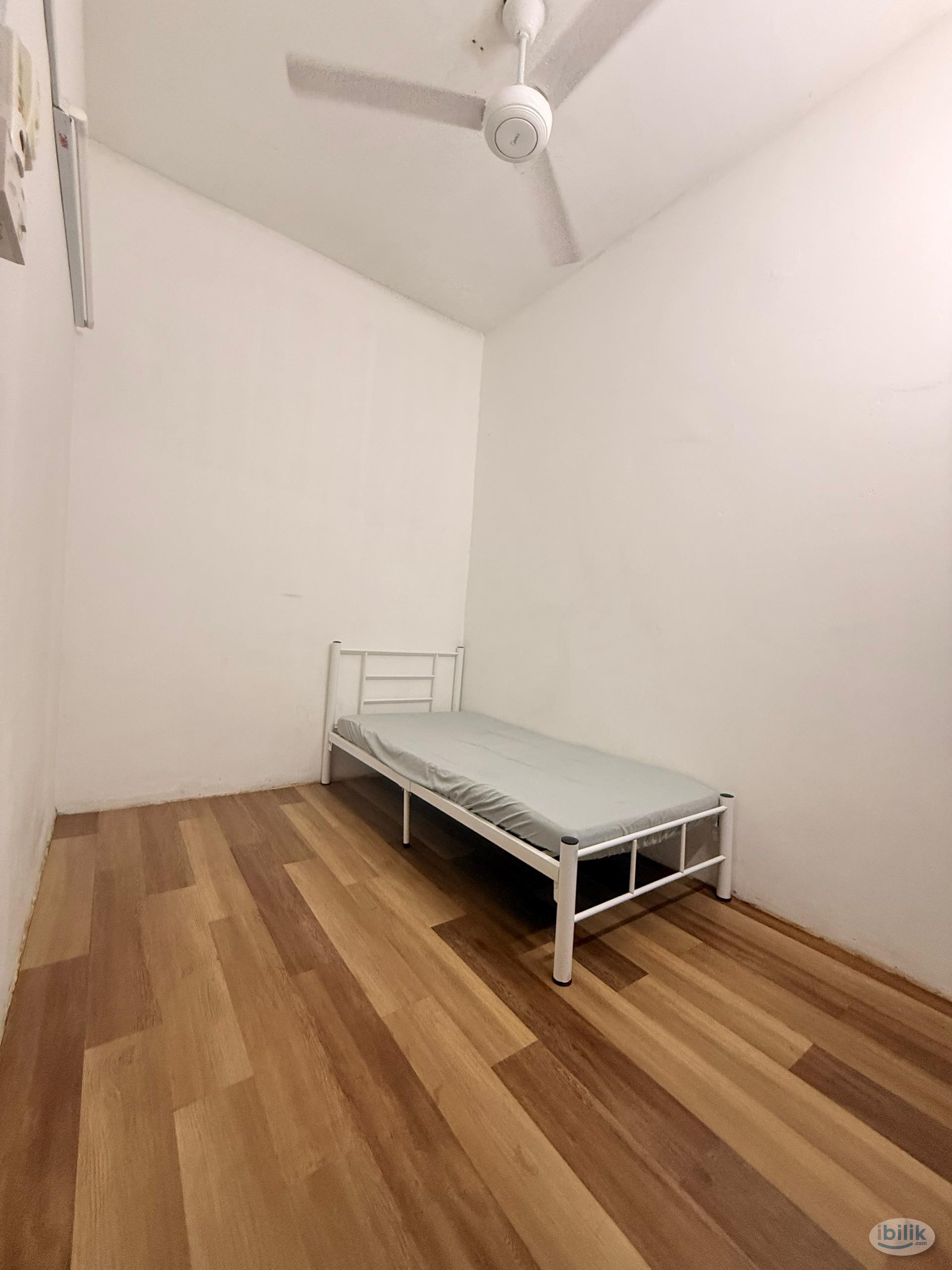 Free 1 Month Rental😍🎈GET EARLY BIRD OFFER 🔊Furnished Middle Room for Rent at SS2🚄Near LRT Taman Bahagia,SS2 Market,UM🏡💕 - Image 1