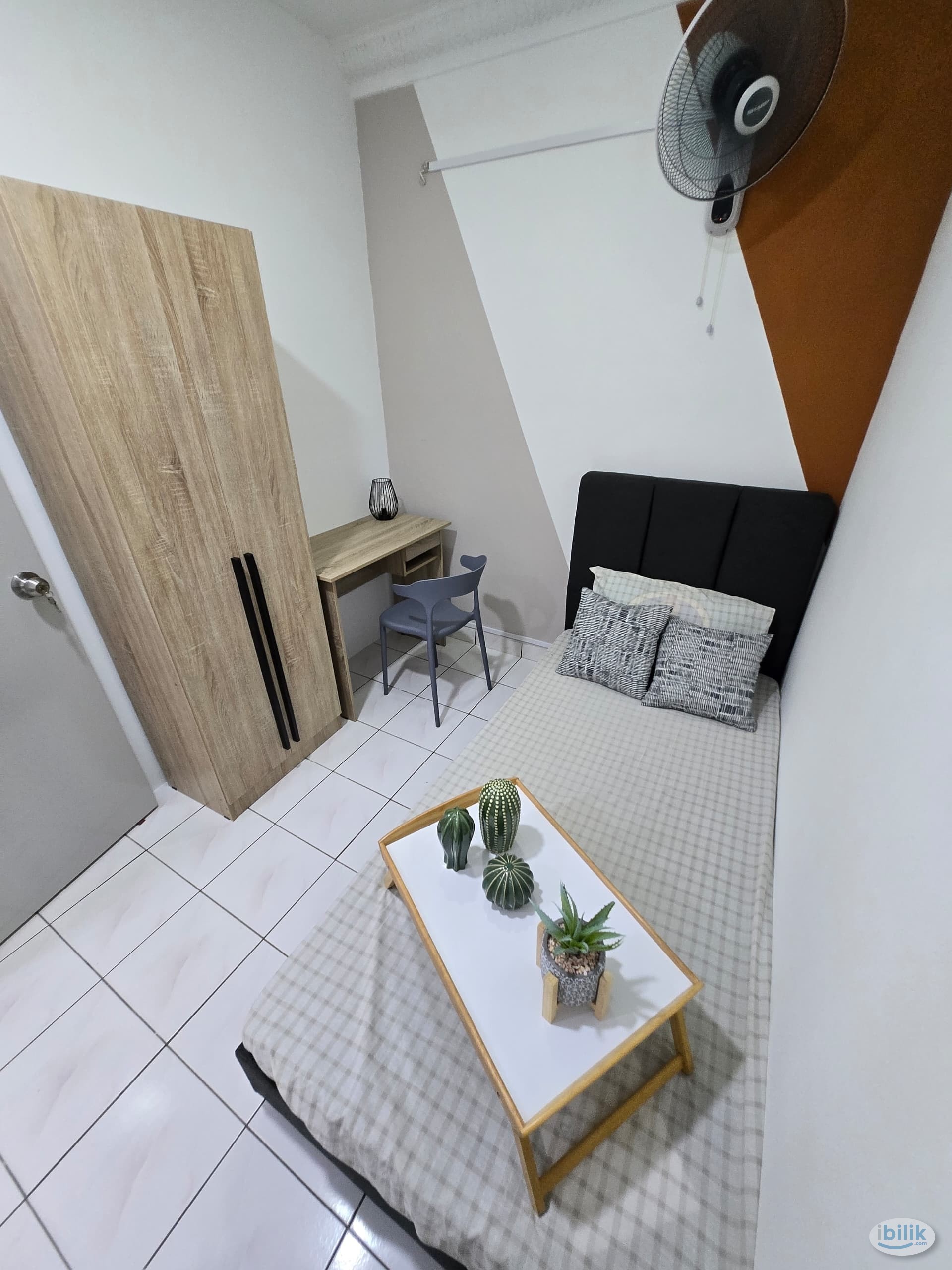 Single Room at Saujana Apartment, Damansara Damai - Image 1