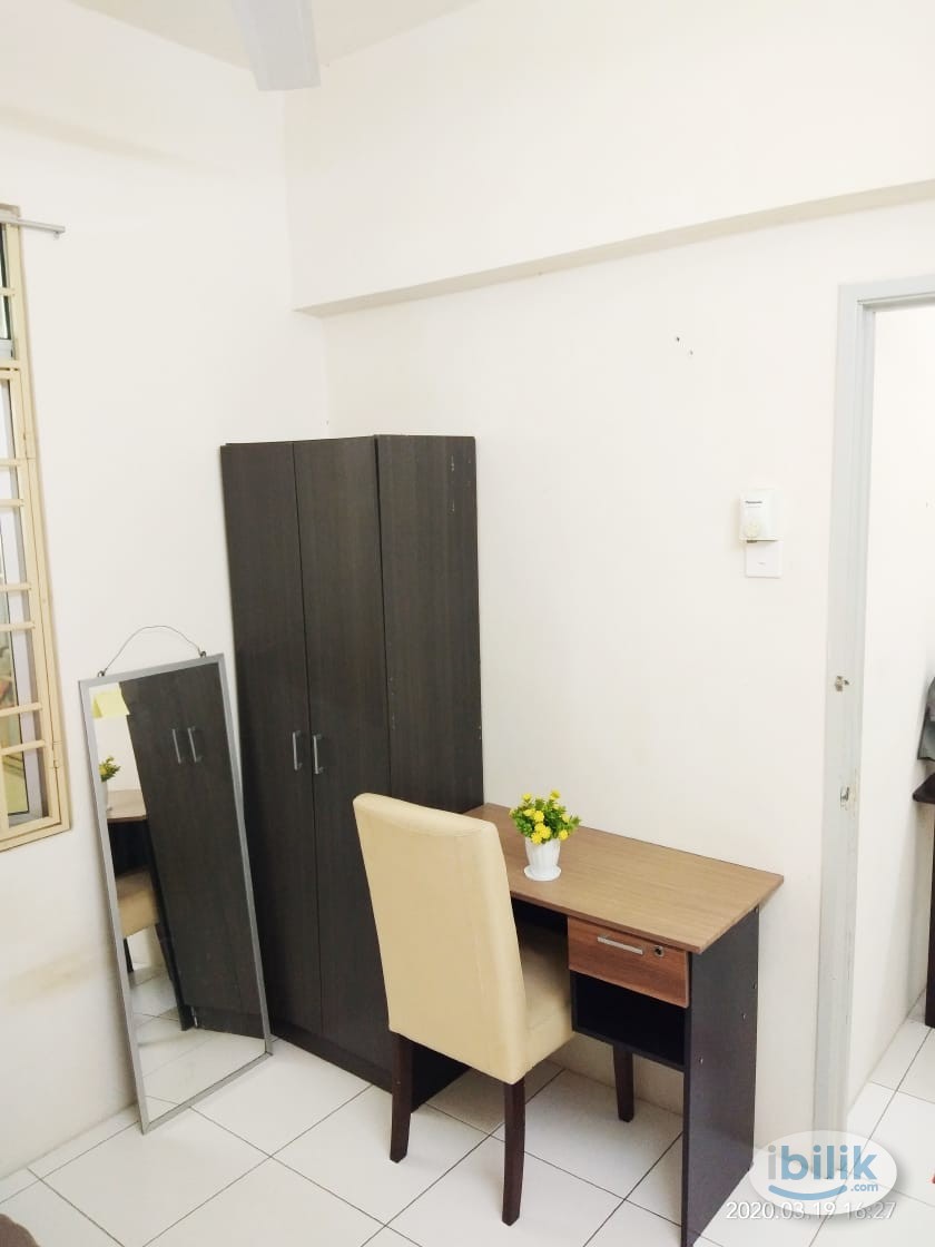 JELLUTONG NEAR PASAR SINGLE AIRCOND FOR RENT 430 - Image 1