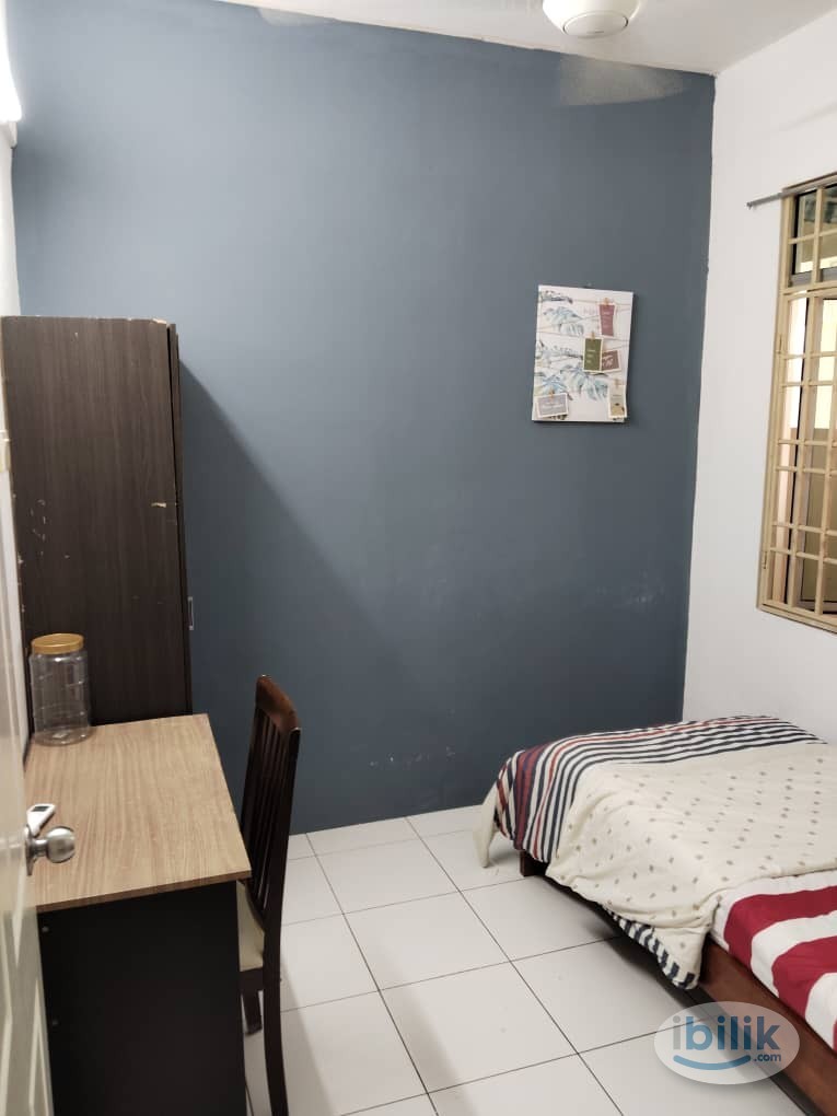 JELLUTONG NEAR PASAR SINGLE AIRCOND FOR RENT 430 - Image 2