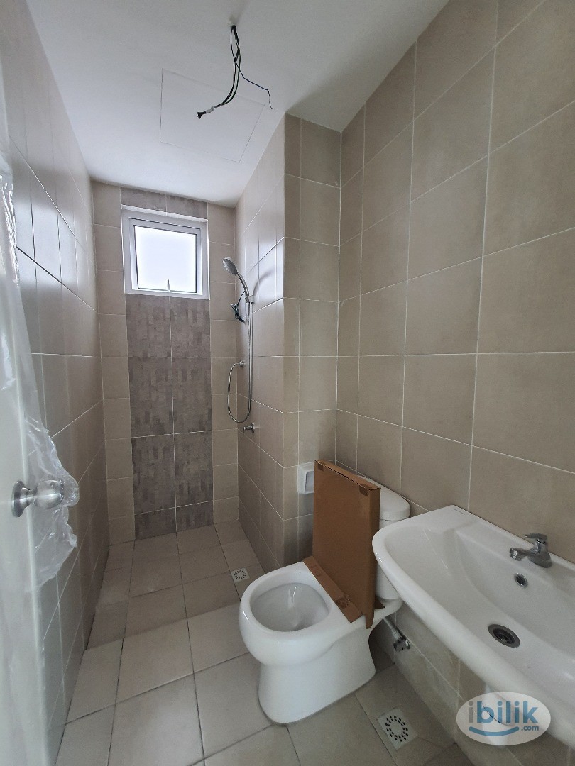 Middle Room at Imperial Grande, Sungai Ara - Image 2