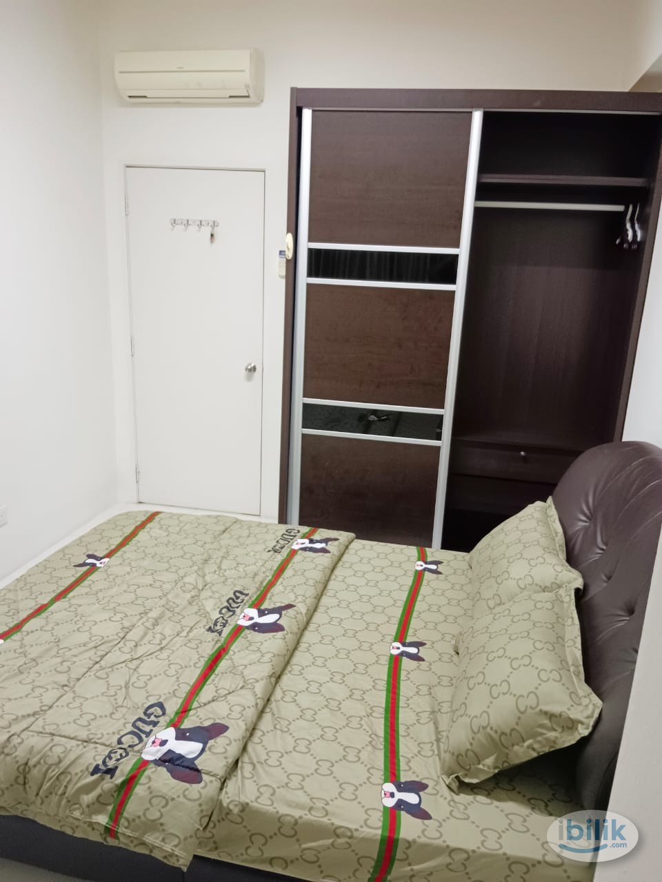 THE SUMMER PLACE, KARPAL SINGH,GERGETOWN MEDIUM ROOM VIP UNIT. - Image 1