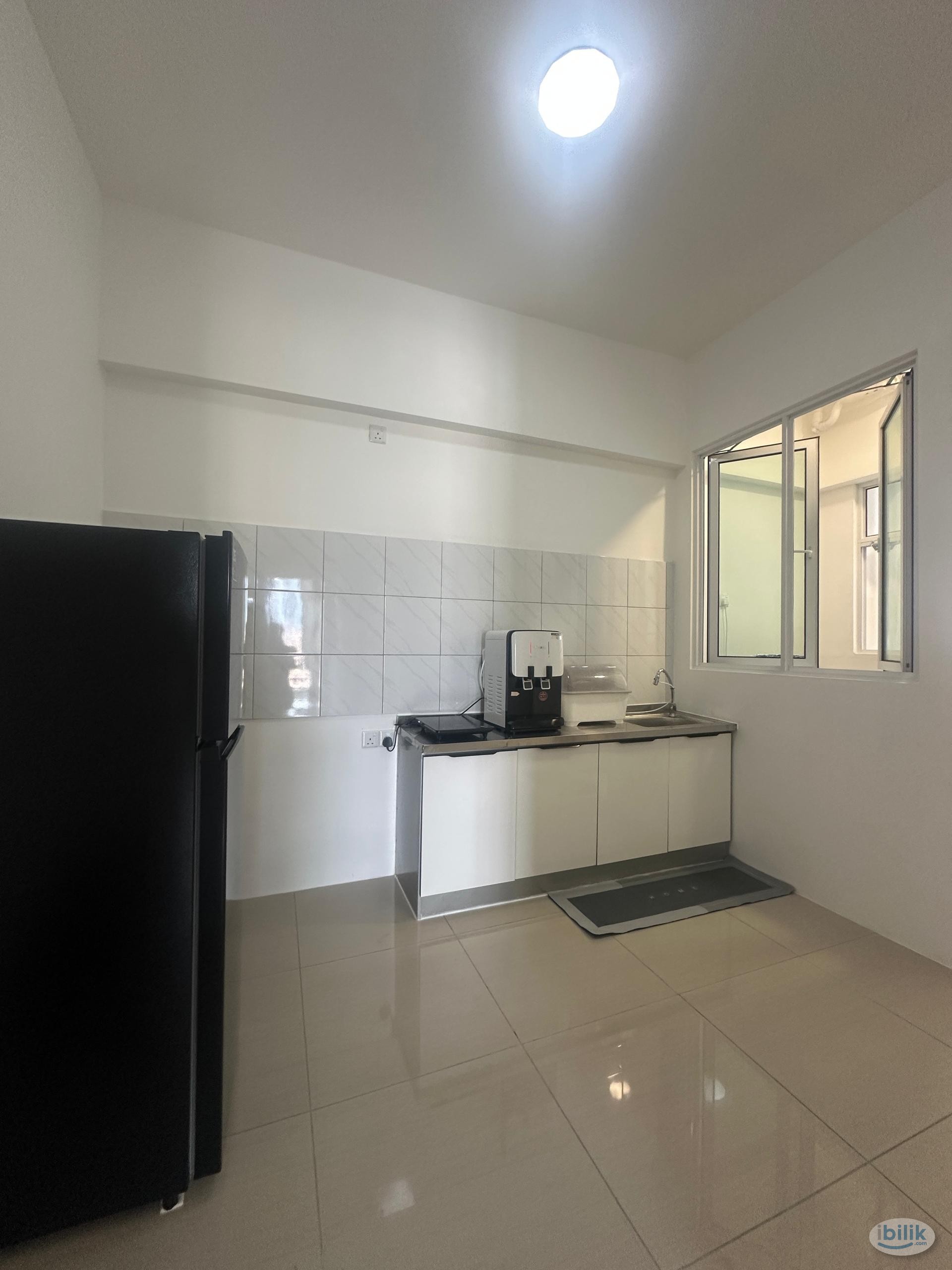 Middle Room at Jelutong, Penang - Image 3