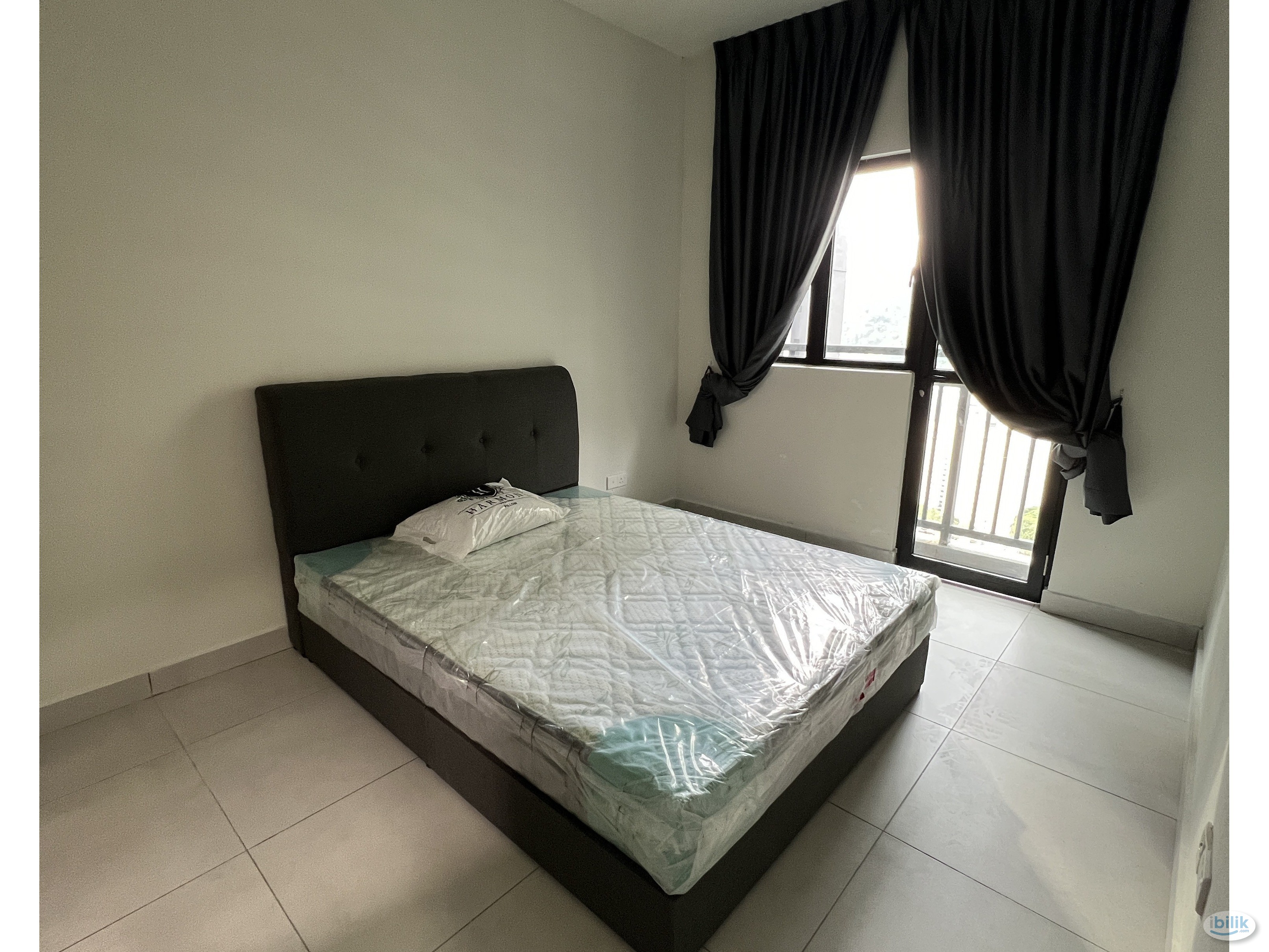 Middle Room at Majestic Maxim, Cheras - Image 1