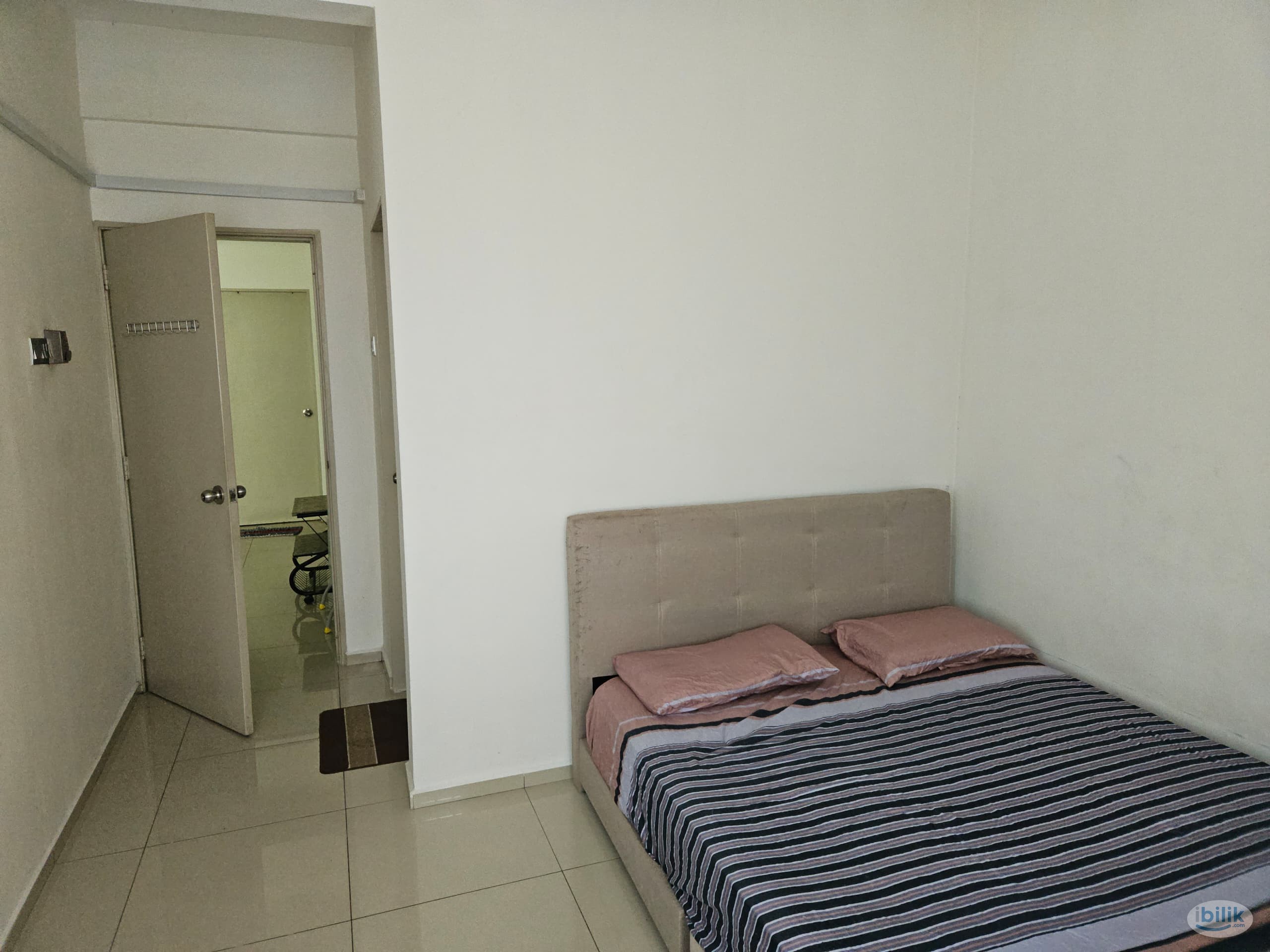 Master Room at Ehsan Residence, Sepang - Image 2