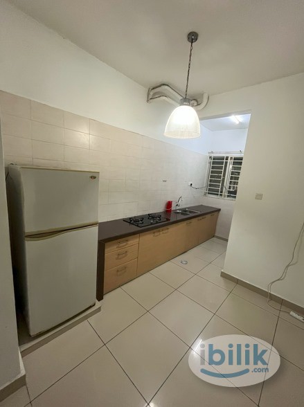 Single Room at Impian Meridian, UEP Subang Jaya - Image 2
