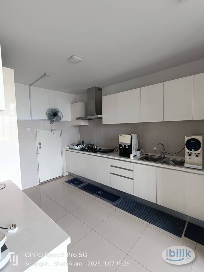 Free 1 Month Rental + Zero Deposit😍Female Unit Only😍5min walking to I-CITY🚶‍➡️ Middle Room at I- Resident, Shah Alam‼️🌟😊 - Image 4
