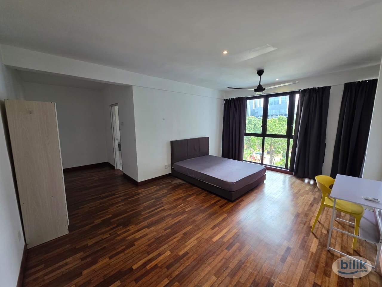 Free 1 Month Rental + Zero Deposit😊Bilik Sewa Murah👩Condo unit comfy Master Room near Sogo I city, Shah Alam💕🎈 - Image 1
