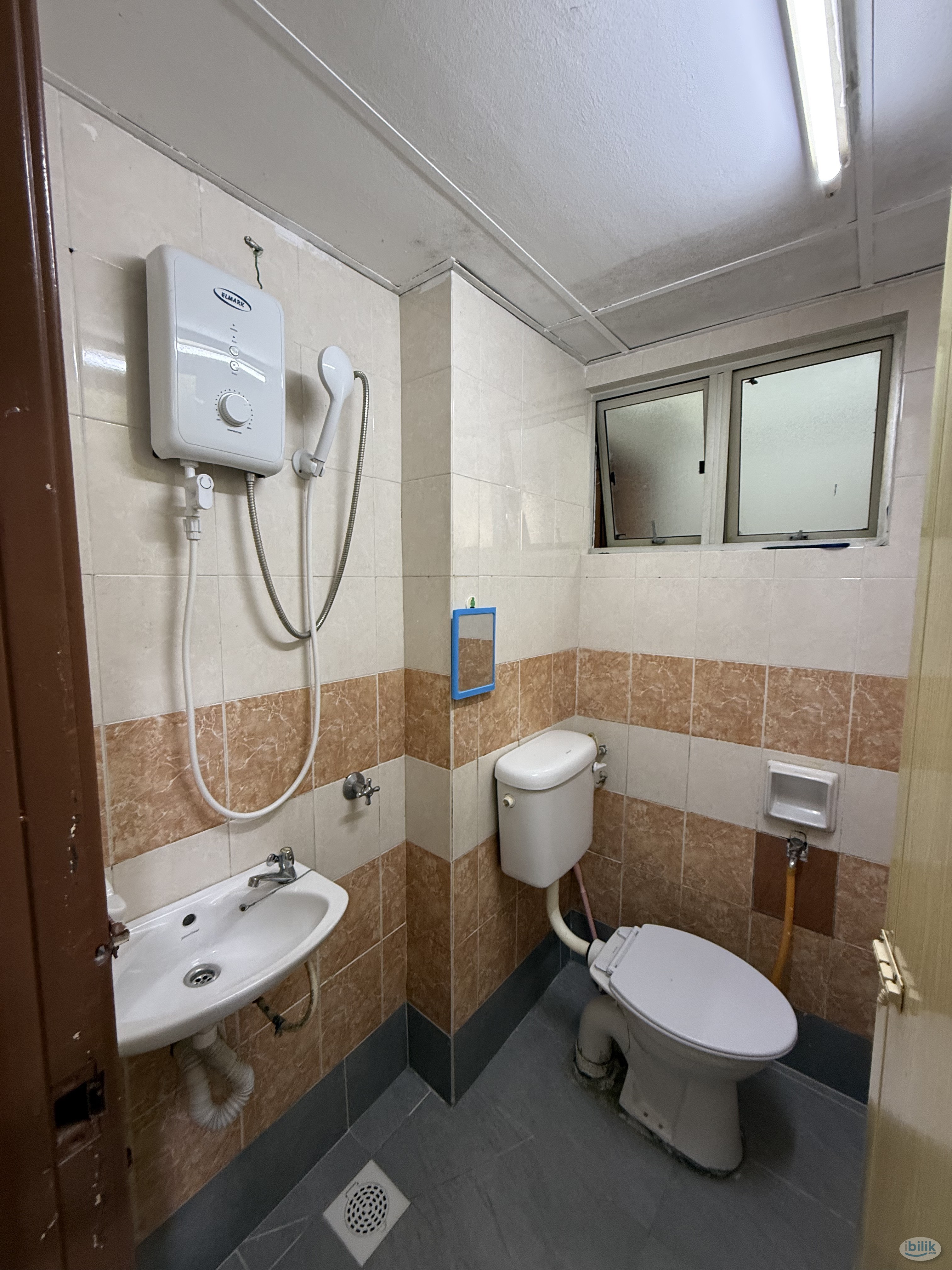 Affordable Single Room at Pelangi Damansara, Block D - Image 5