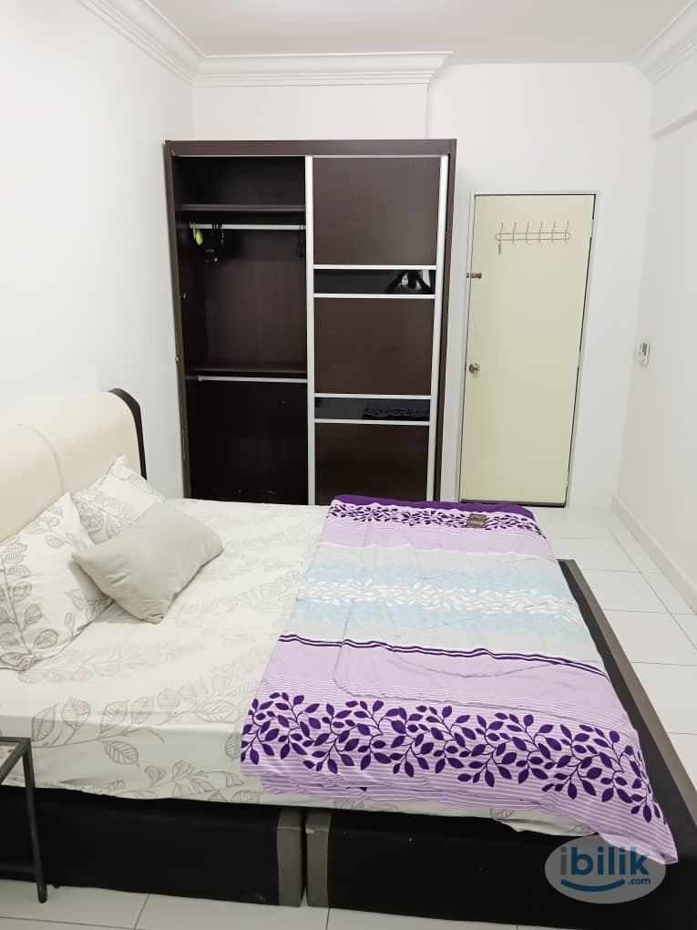 BIG ROOM ELIT HEIGHT BAYAN BARU NO ATT BATHROOM FOR RENT - Image 1