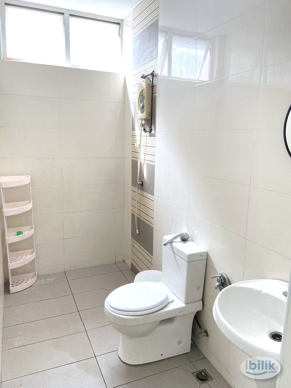 Single Room at Sungai Ara, Penang - Image 3