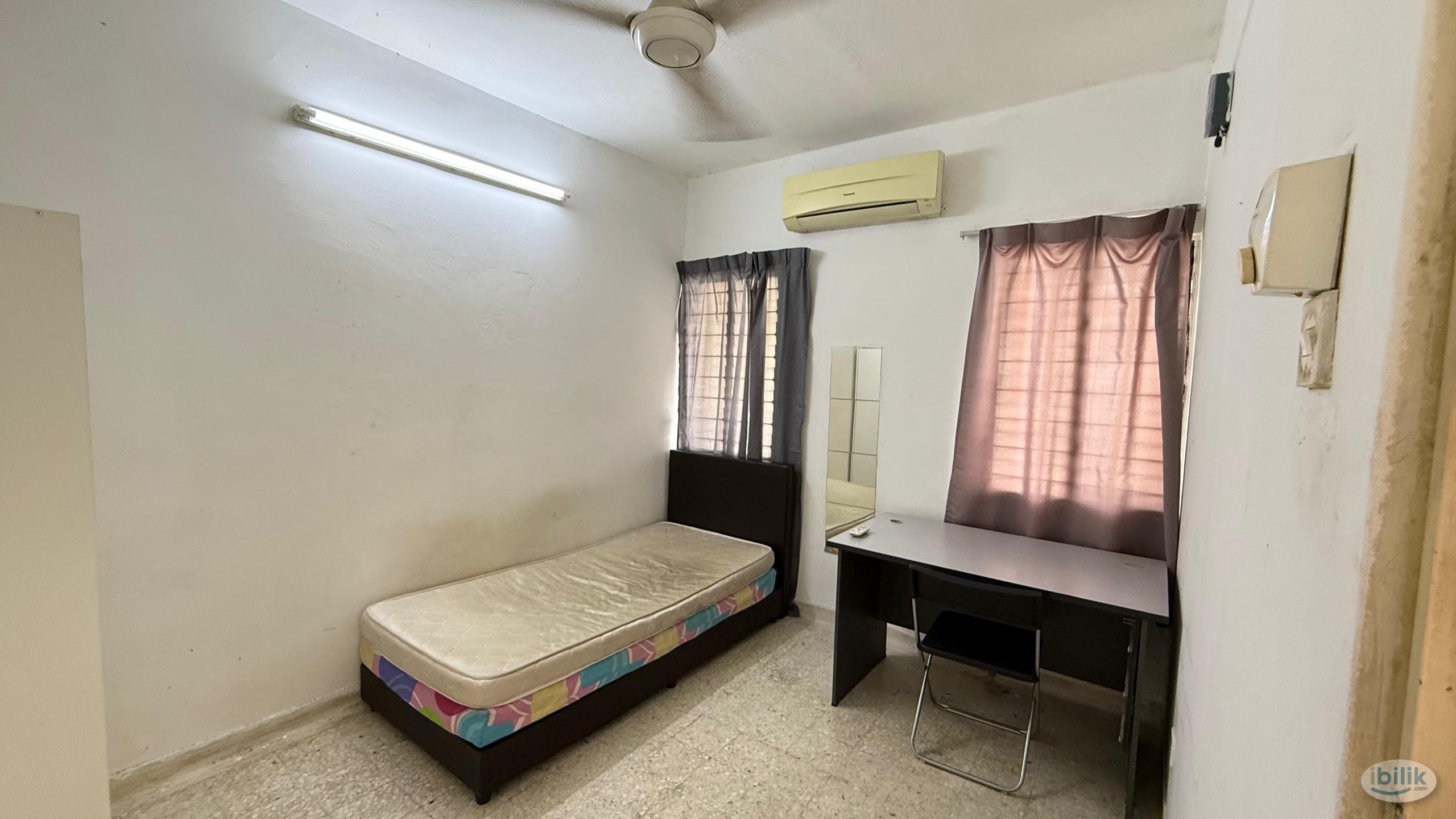 Middle Room at PJS 7, Bandar Sunway - Image 1