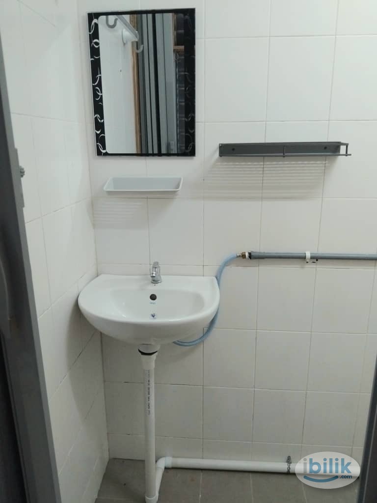 Master Bedroom For Rent (FEMALES ONLY) - Image 4