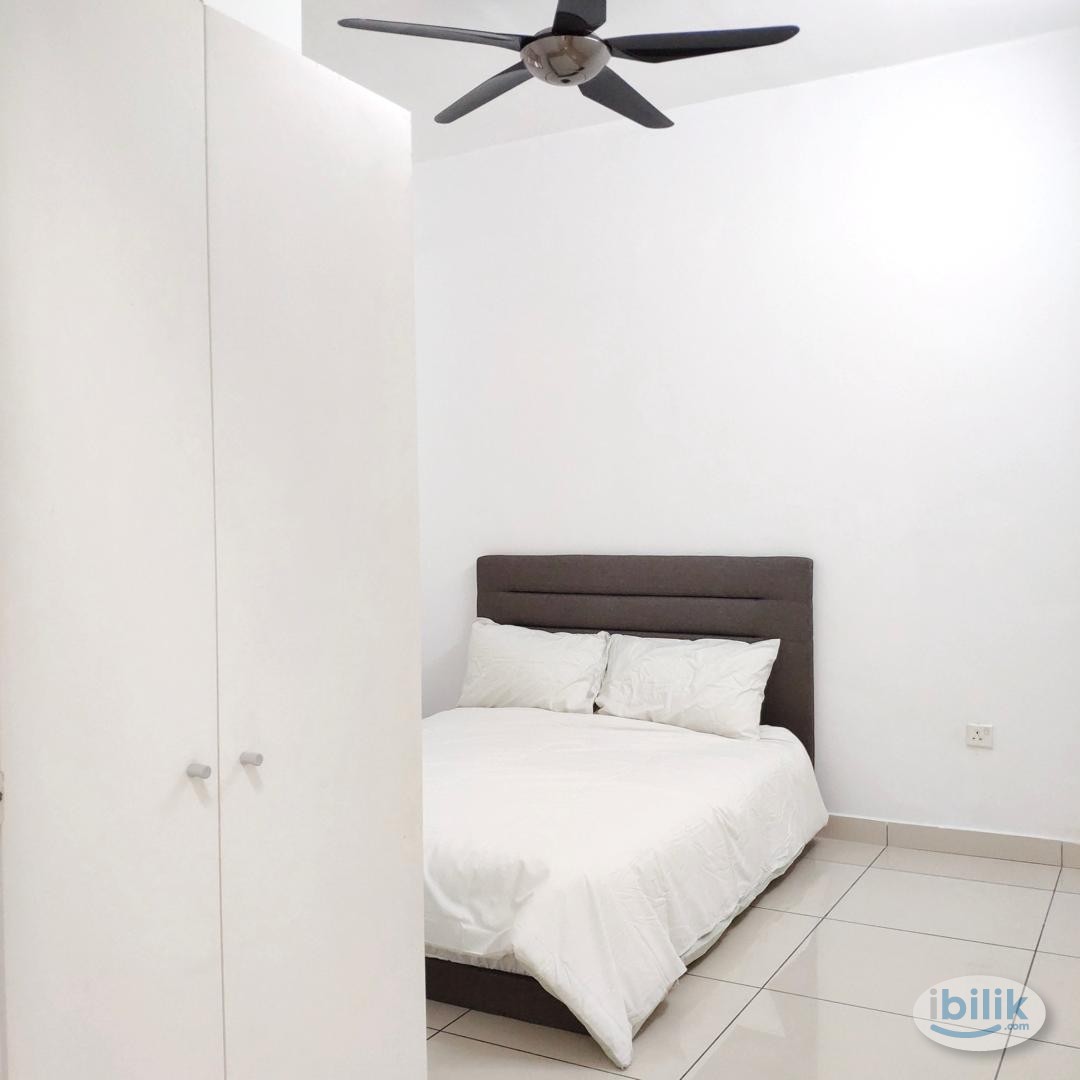 1 Month Flexible Stay, Middle Room, AC Fan - Image 1