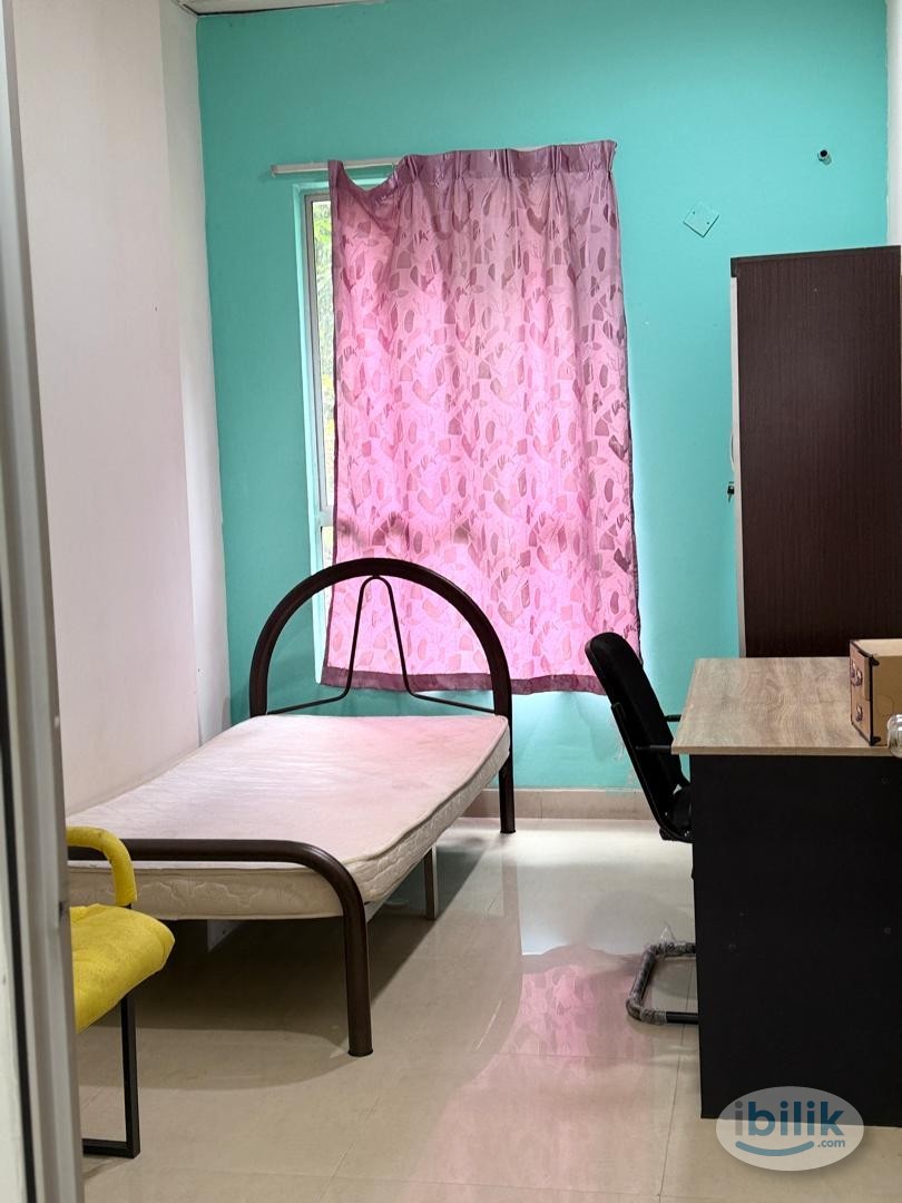 Single Room at Cyberia Crescent 1, Cyberjaya - Image 1