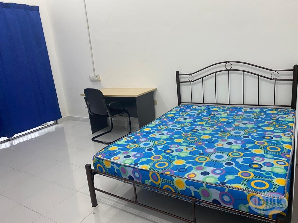 Master Room at Cyberia Crescent 1, Cyberjaya - Image 3