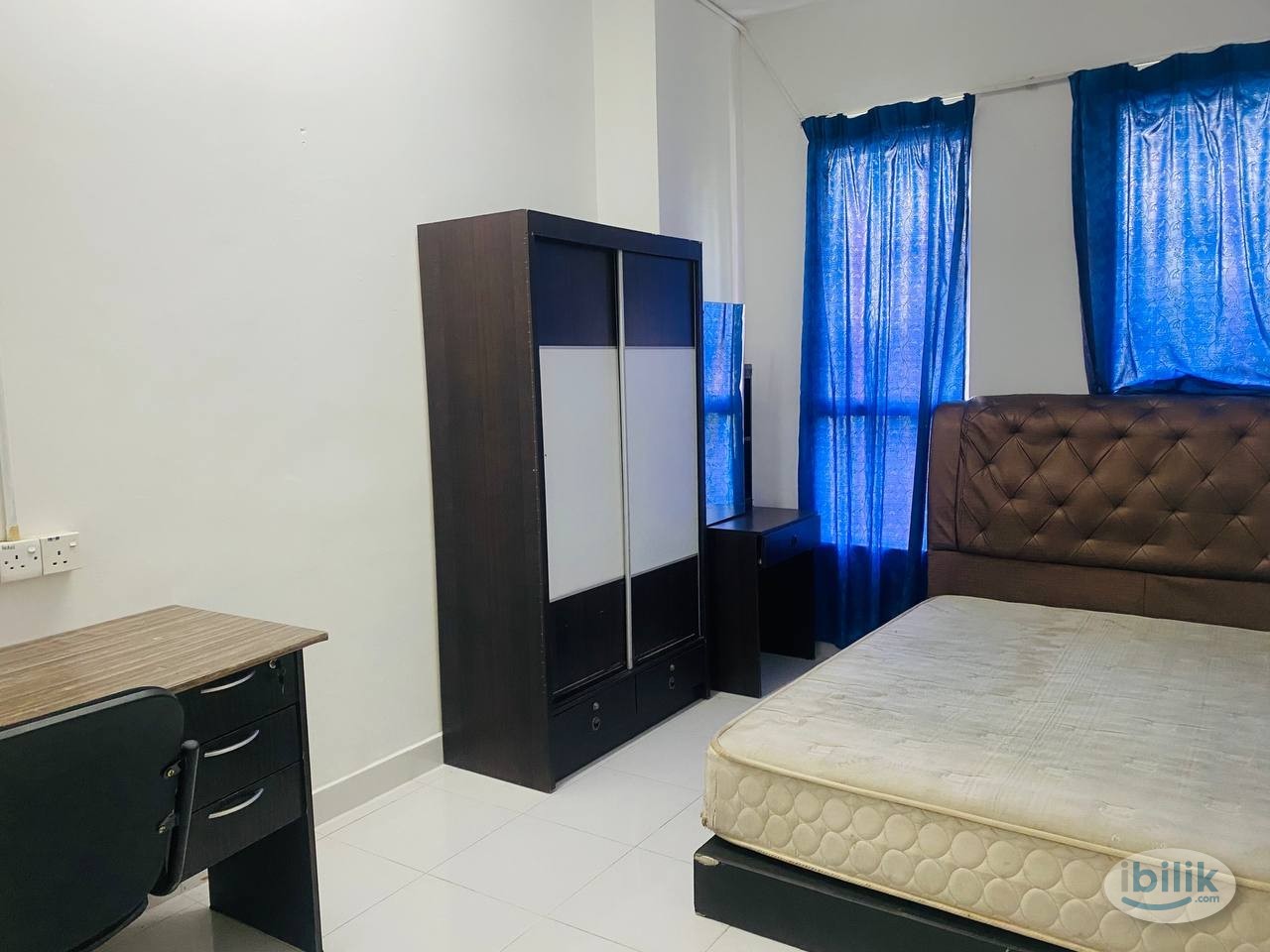 Middle Room at Cyberia Crescent 1, Cyberjaya - Image 1