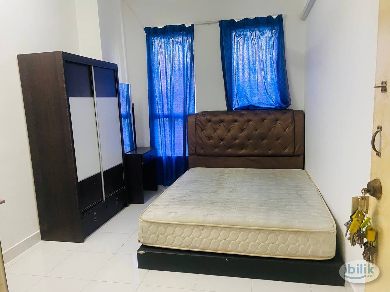 Middle Room at Cyberia Crescent 1, Cyberjaya - Image 2