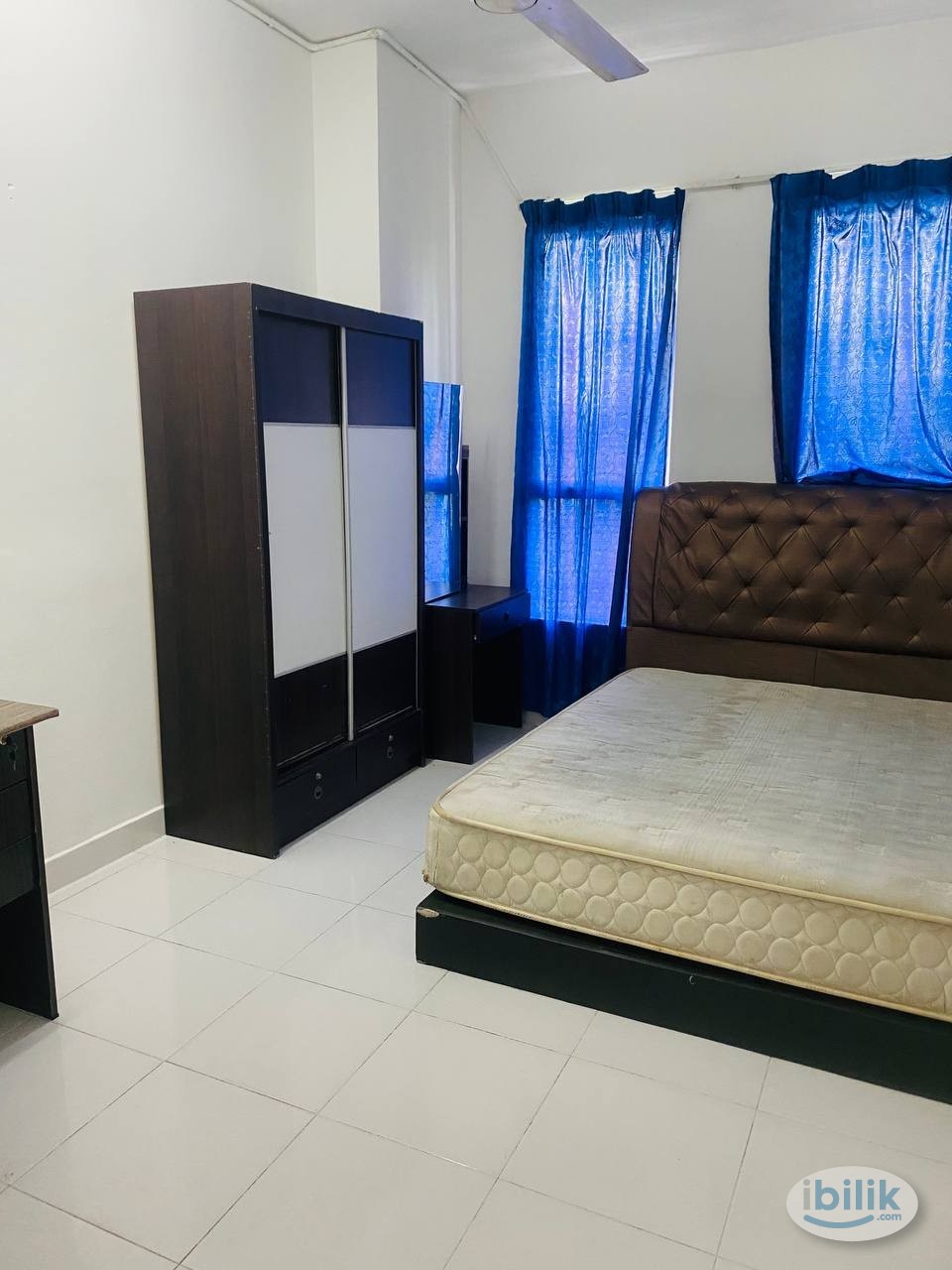 Middle Room at Cyberia Crescent 1, Cyberjaya - Image 3
