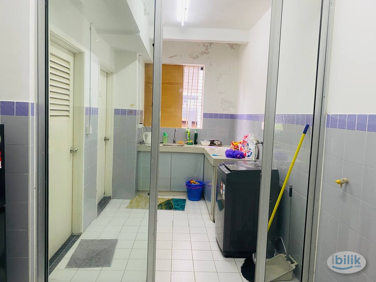 Middle Room at Cyberia Crescent 1, Cyberjaya - Image 4