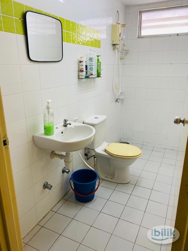 Single Room at Cyberia Crescent 1, Cyberjaya - Image 4