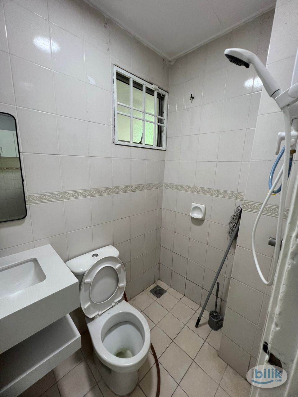 Taman Mutiara Puchong LOW deposit Best Rental Offer room for rent - Image 1