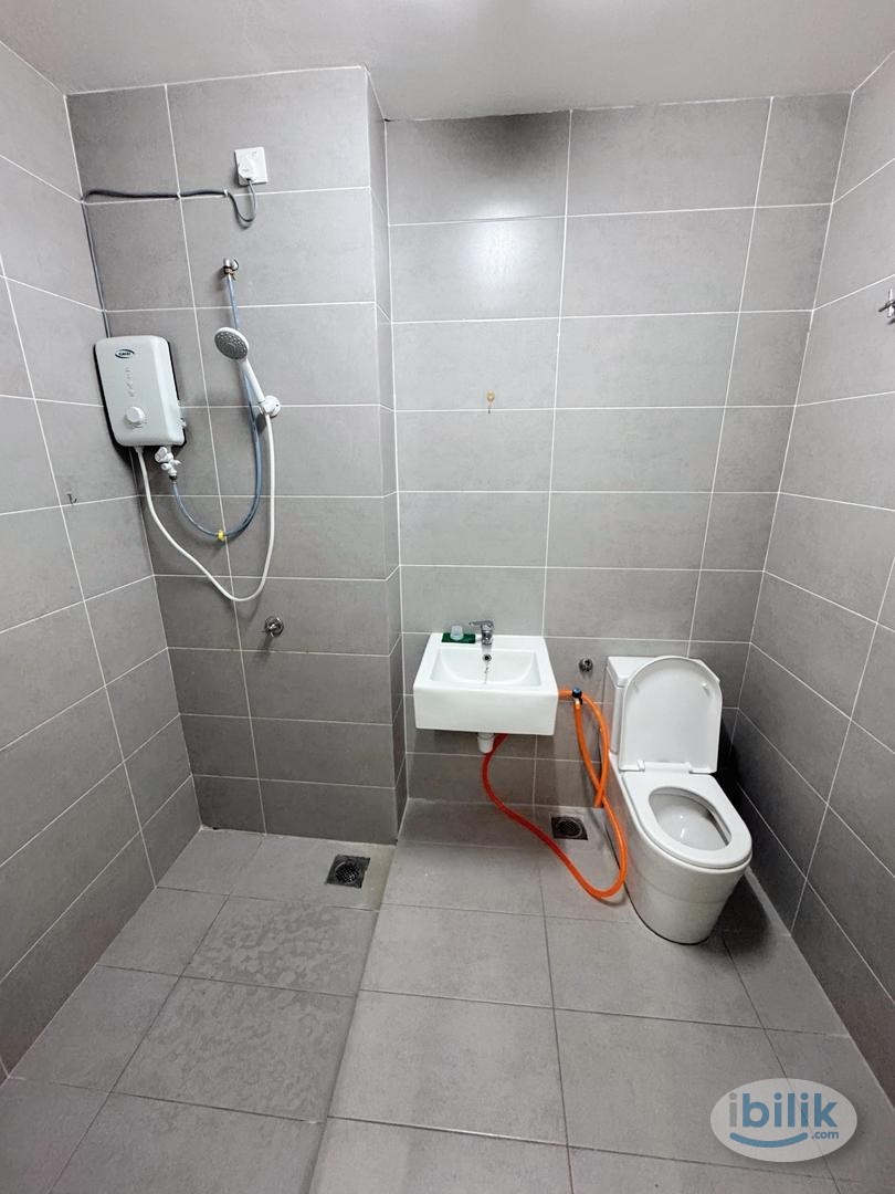 Cozy Master Room Fully furnished | Utilities included near Seremban 2, Seremban - Image 3