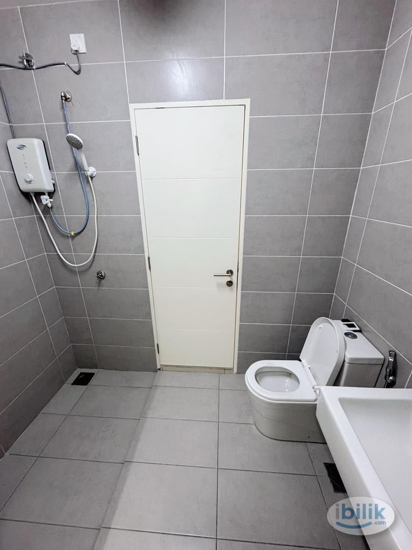 Middle Room Fully furnished | Utilities included near Seremban 2, Seremban - Image 3