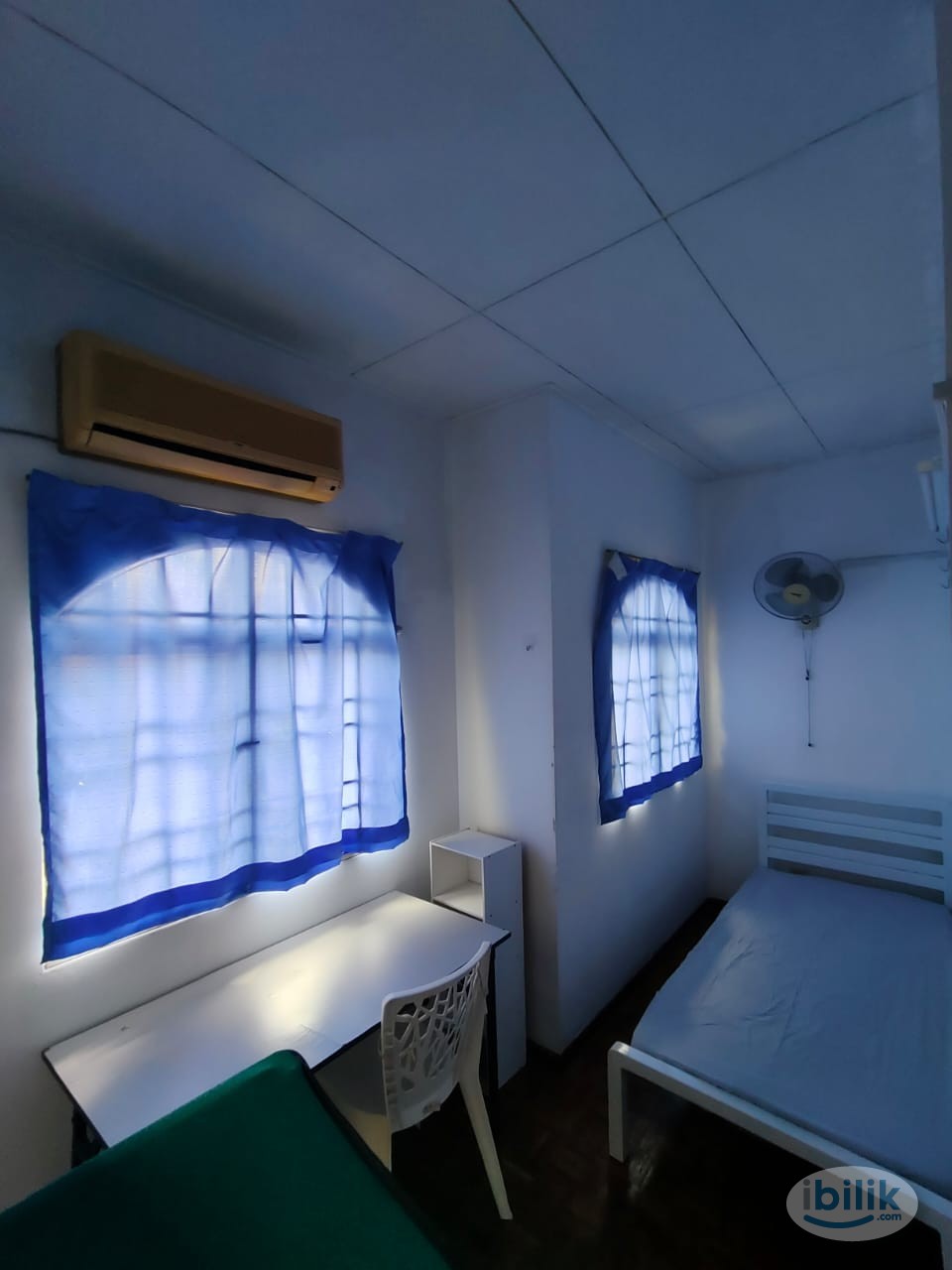 Single Room with Private bathroom @ Setia Alam - Image 1