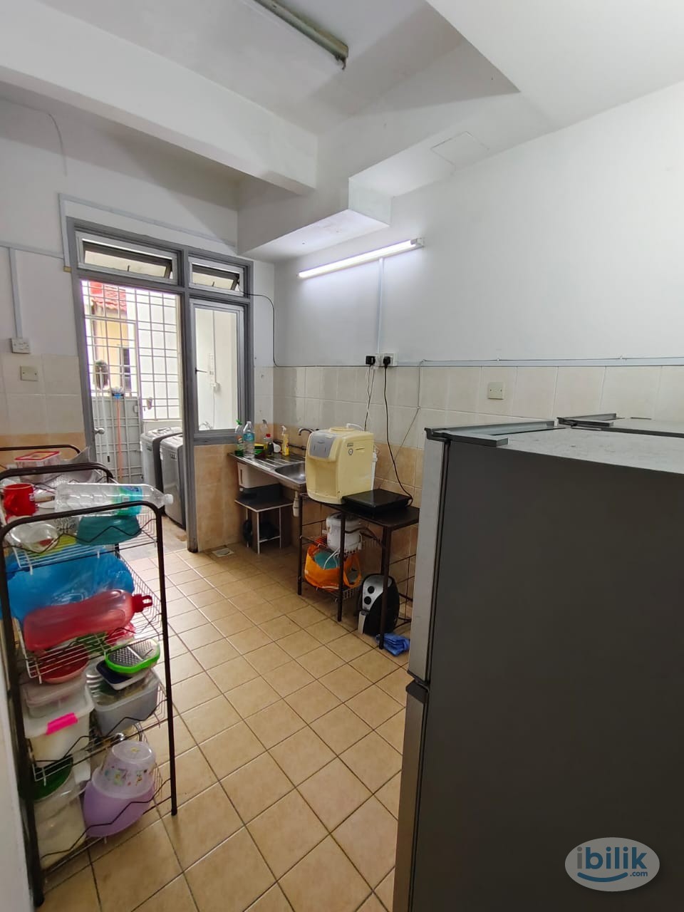 Single Room with Private bathroom @ Setia Alam - Image 2