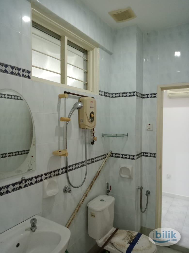 Single Room at The One, Bayan Baru - Image 1