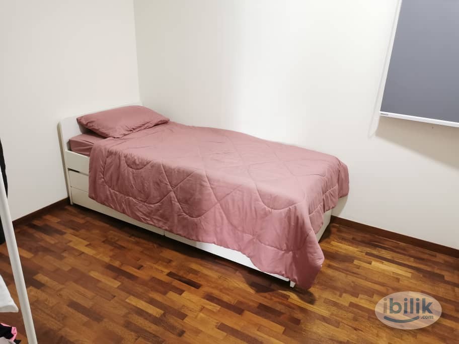 Single Room at The One, Bayan Baru - Image 2