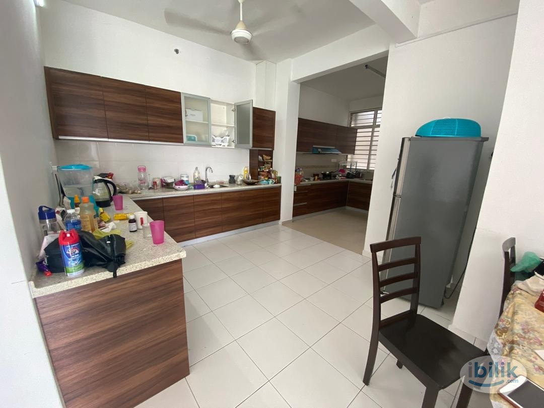 Middle Room at The One, Bayan Baru - Image 1