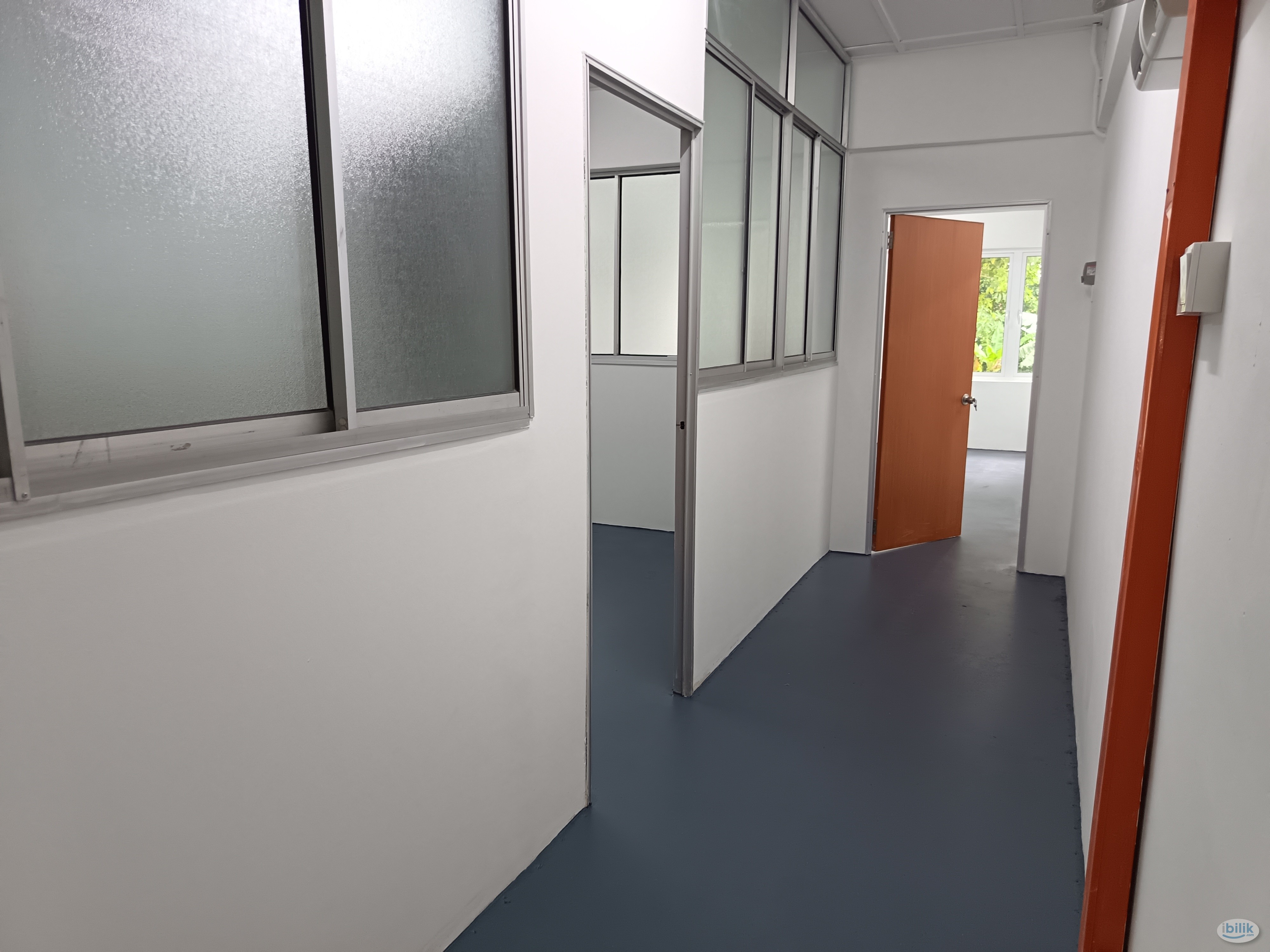 Single Room above shop lot at TTS, Semenyih, Nottingham University  - Image 3