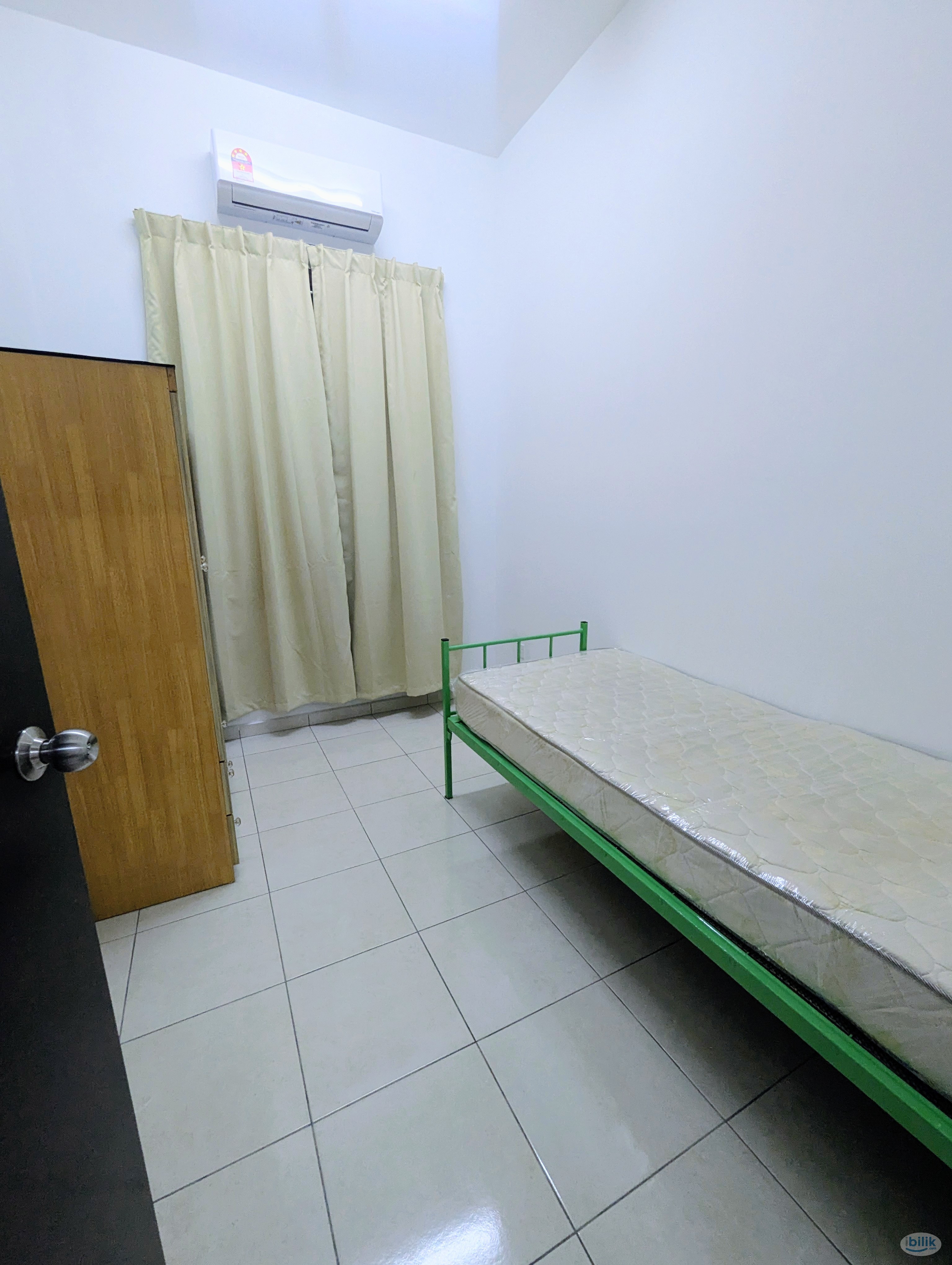 Furnished Single Bedroom (Taman Kluang Perdana) - Image 3