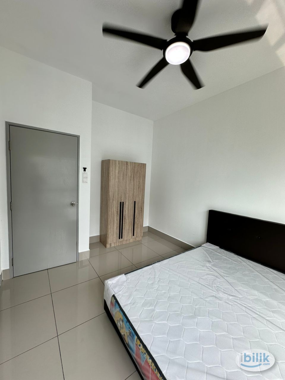 Master Room at Razak City Residences, Sungai Besi - Image 5