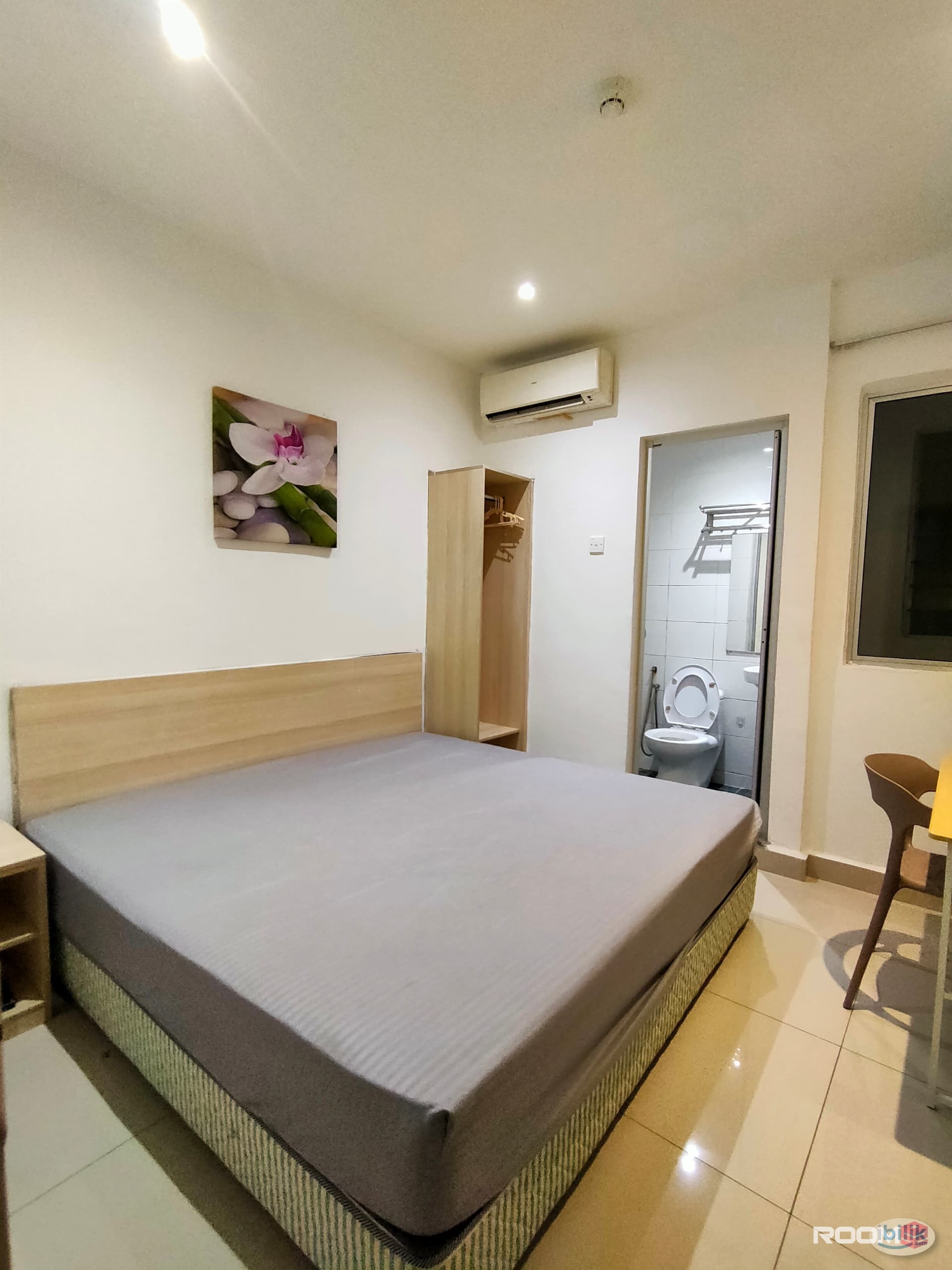2ND MONTH RENTAL FREE🔥📣 Nearby Atria Mall Middle Room With Private Bathroom - Image 1