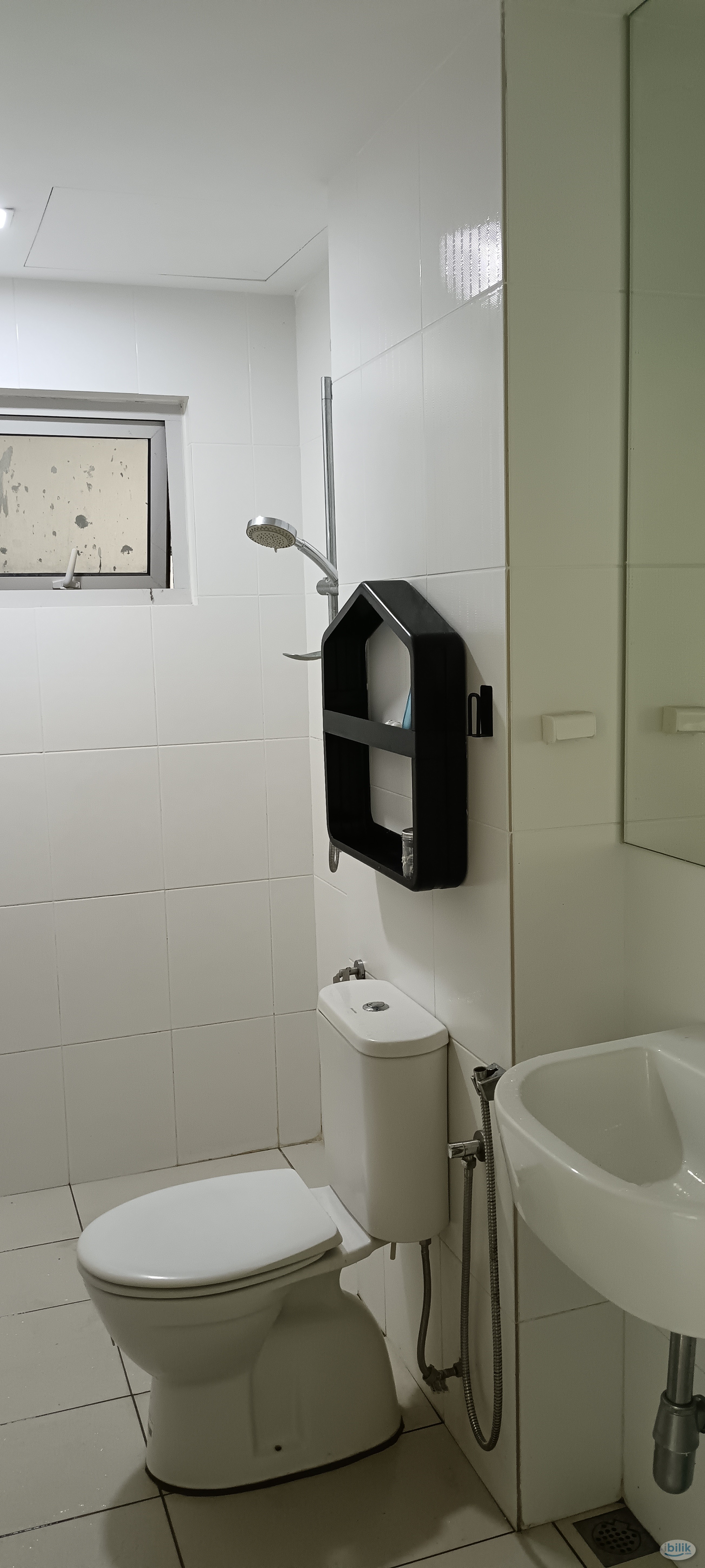 Single Room with Private Bathroom at Tanjung Tokong, Penang - Image 4