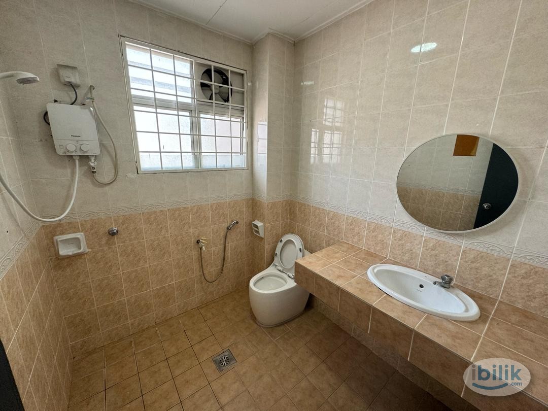 LANDED HOUSE - COSY ROOM @ BANDAR PUTERI 10 PUCHONG - Image 3