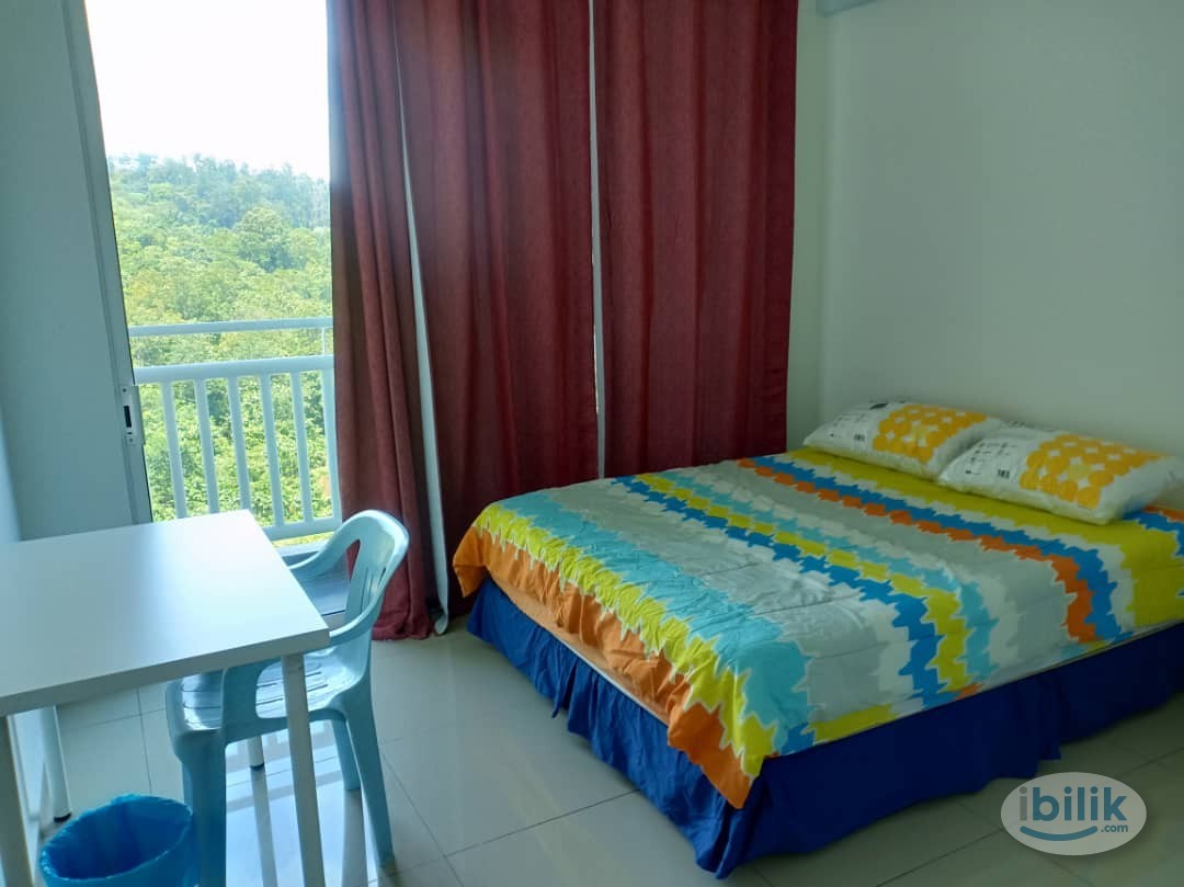 KLIA 1 & 2 MALE Unit FREE WIFI Master Bedroom For RENT - Image 1