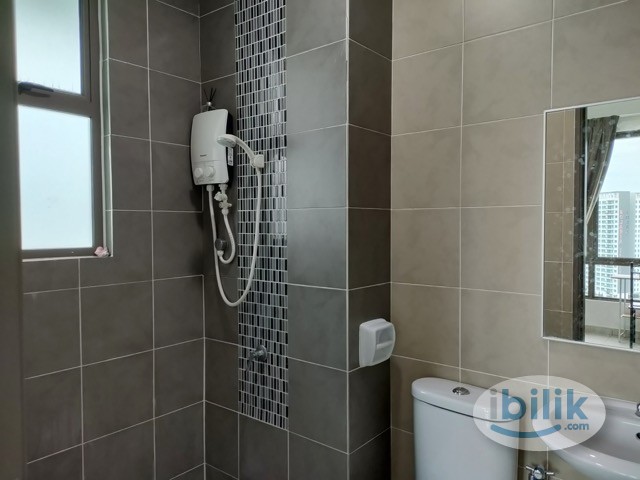 COZY MASTER ROOM AT BAYAN LEPAS NEAR WITH FIZ INDUSTRIAL AREA N AIRPORT - Image 3