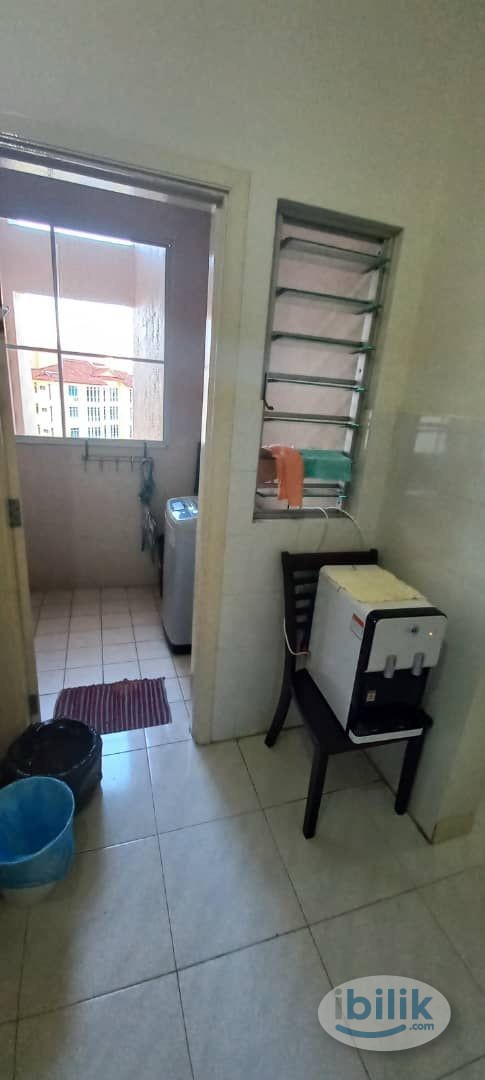 Seri Maya Big Middle Room Muslim Lady Unit min walking distance to LRT Setiawangsa - Image 5