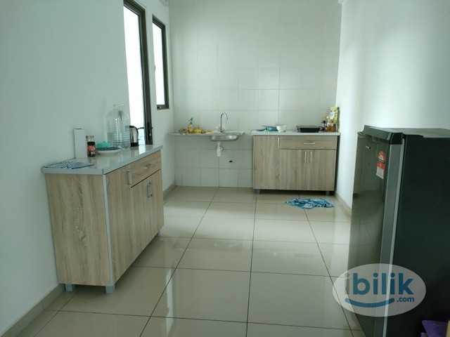 COZY SINGLE ROOM AT BAYAN LEPAS NEAR WITH F.I.Z AND AIRPORT ! FREE WIFI N MONTHLY CLEANING - Image 4