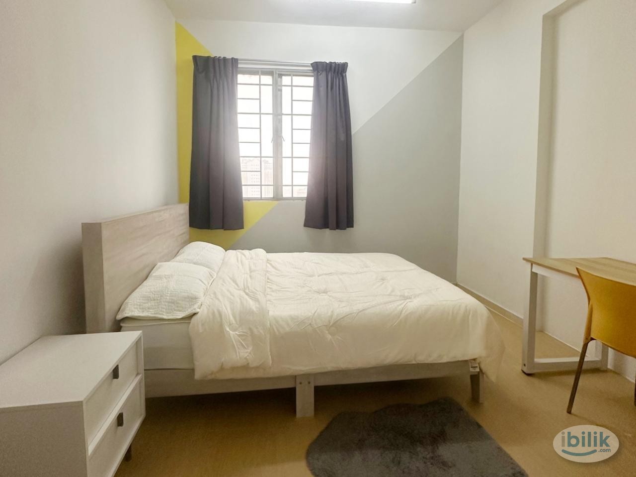 【NEWLY RENO】Big middle room with BRT nearby - Image 1