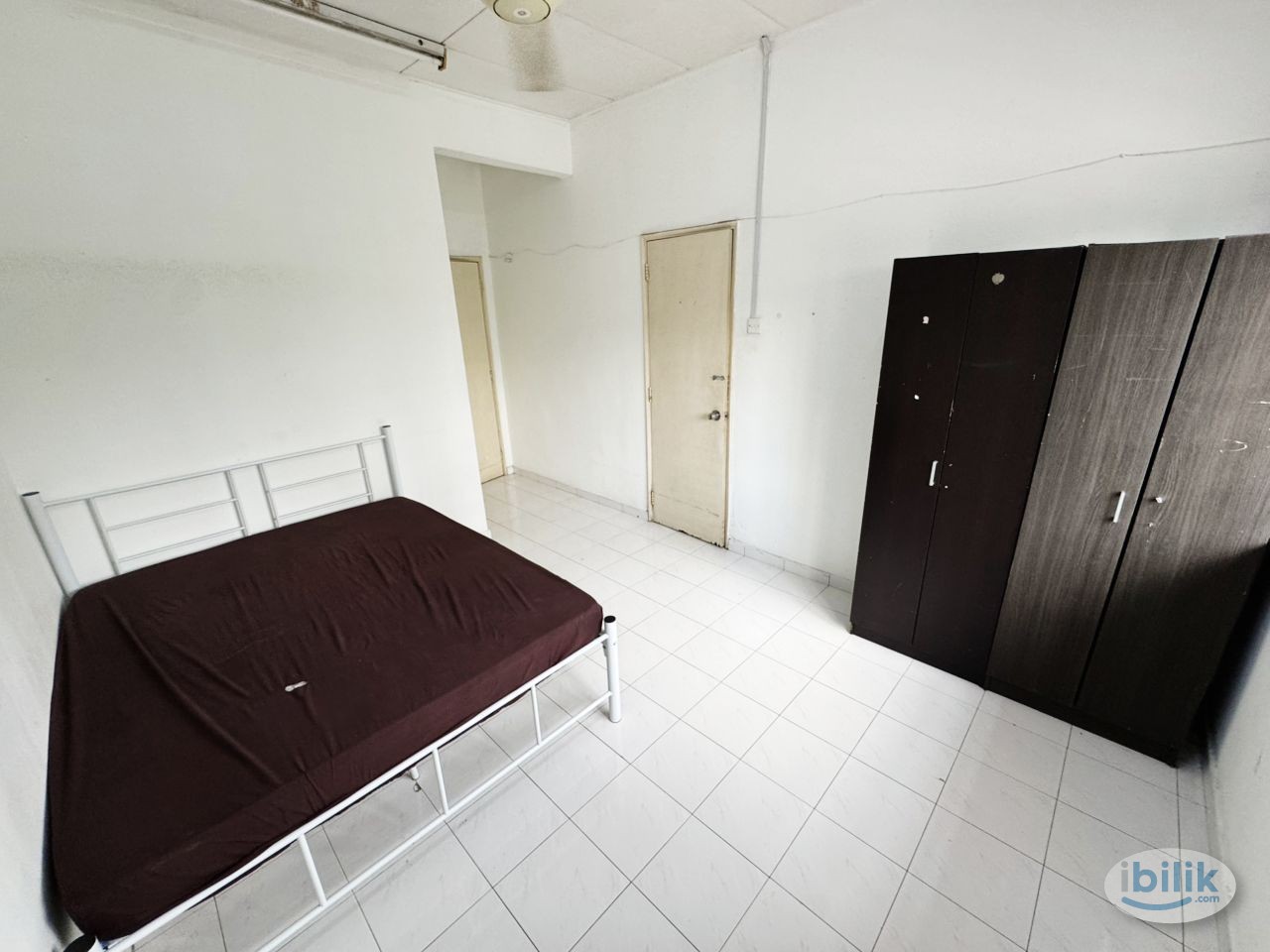💰 ZERO Deposit 🏡 Cozy Medium Room + Linked Bath🛁 | Bandar Utama 🌆 Near MRT 🚇 & Centerpoint 🛋️🍽️☕ - Image 1
