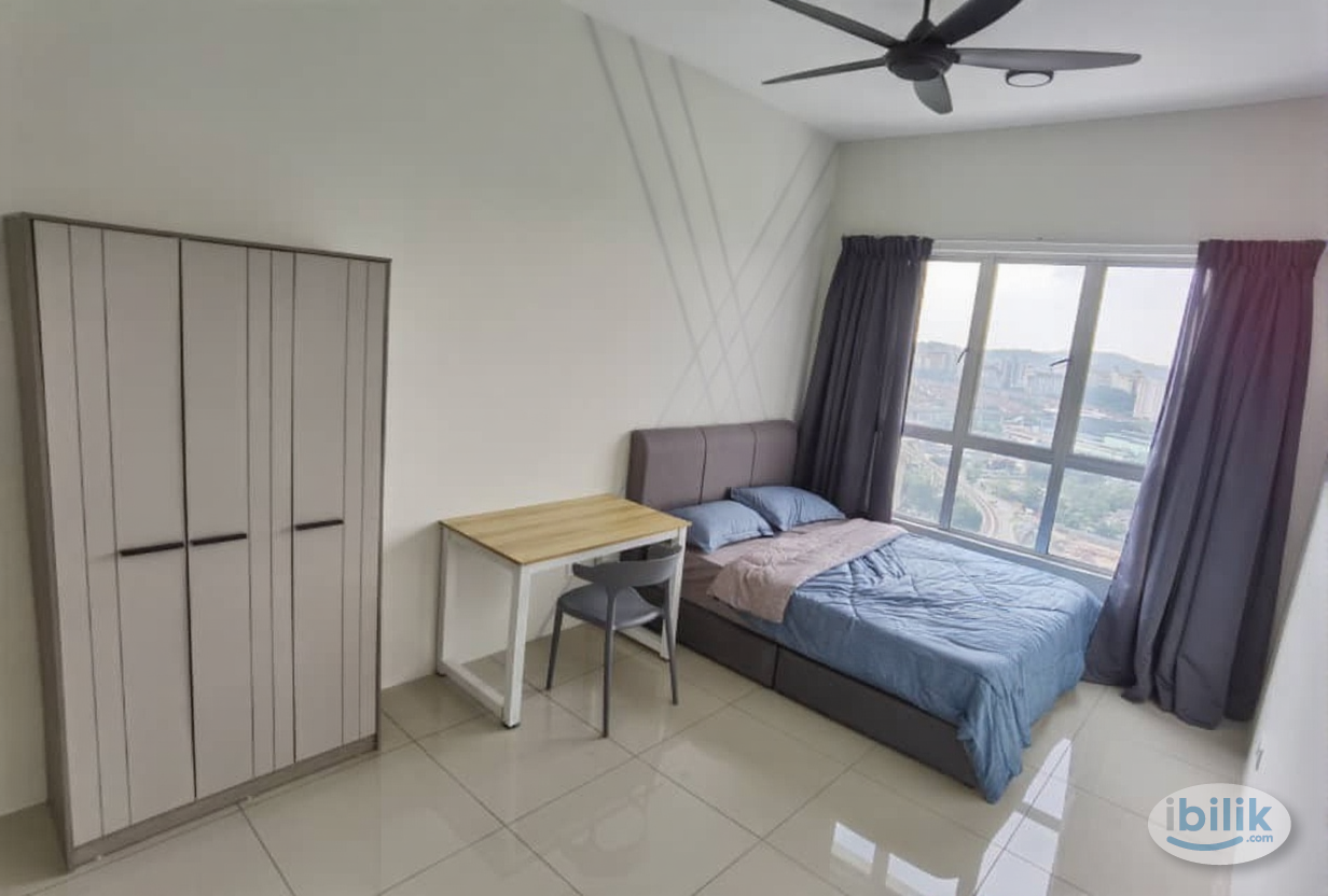 【WALKING DISTANCE MRT】MASTER ROOM ATTACHED BATHROOM - Image 1