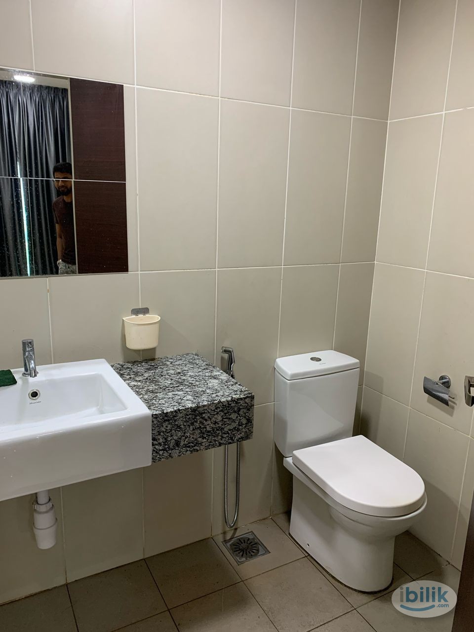 Middle Room at Res 280, Selayang - Image 3